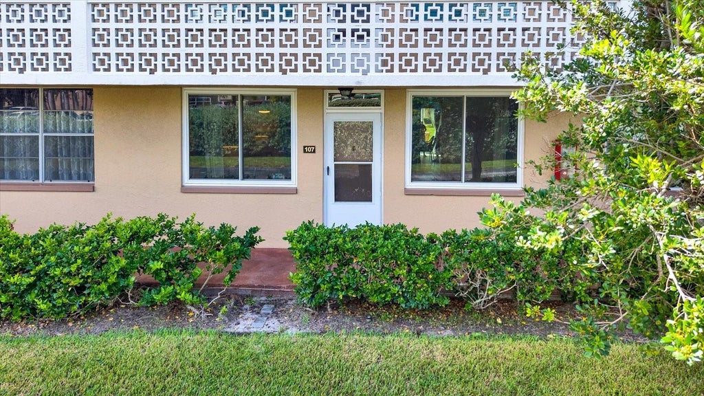 Photo of 5095 Bay Street NE #107, St Petersburg, FL 33703 (MLS # TB8550660)