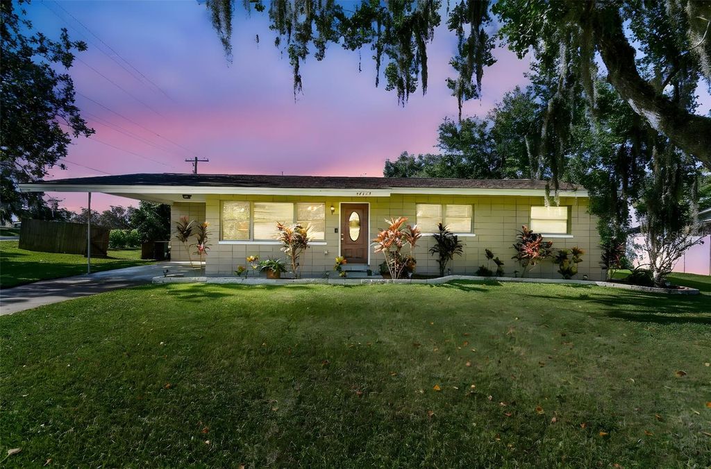 Photo of 37152 Howard Avenue, Dade City, FL 33525 (MLS # TB8421351)