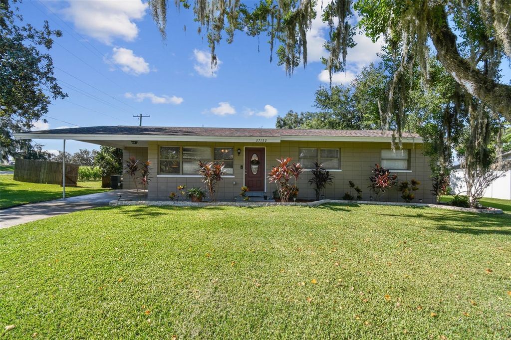 Photo of 37152 Howard Avenue, Dade City, FL 33525 (MLS # TB8421351)
