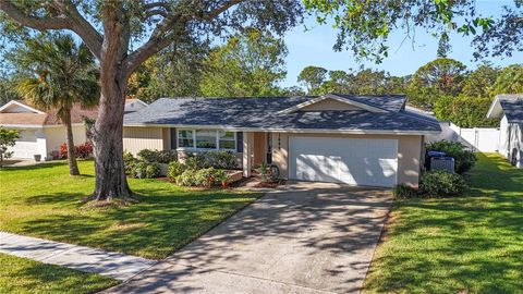 A home in SEMINOLE