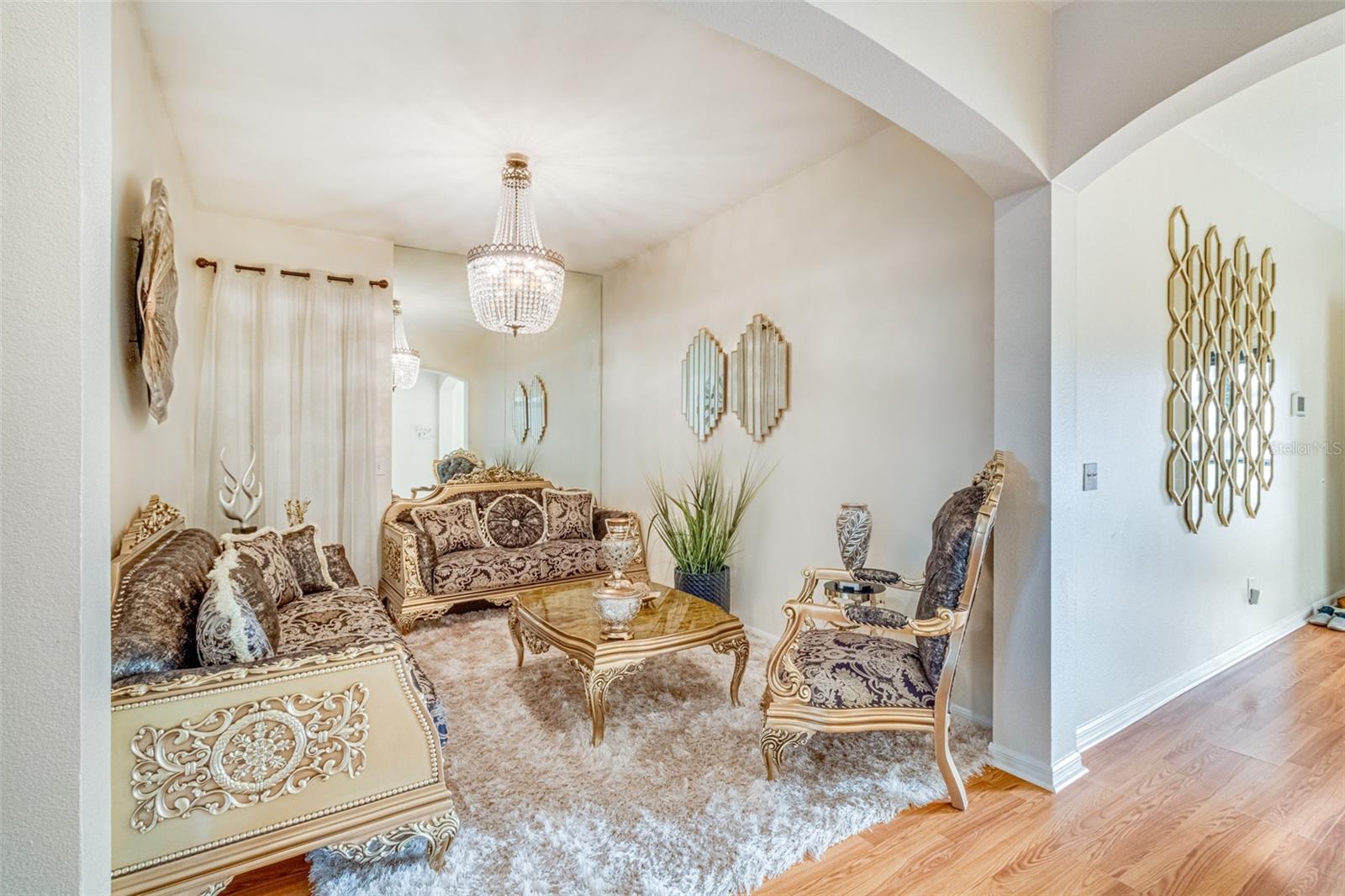 763 STAR POINTE DRIVE