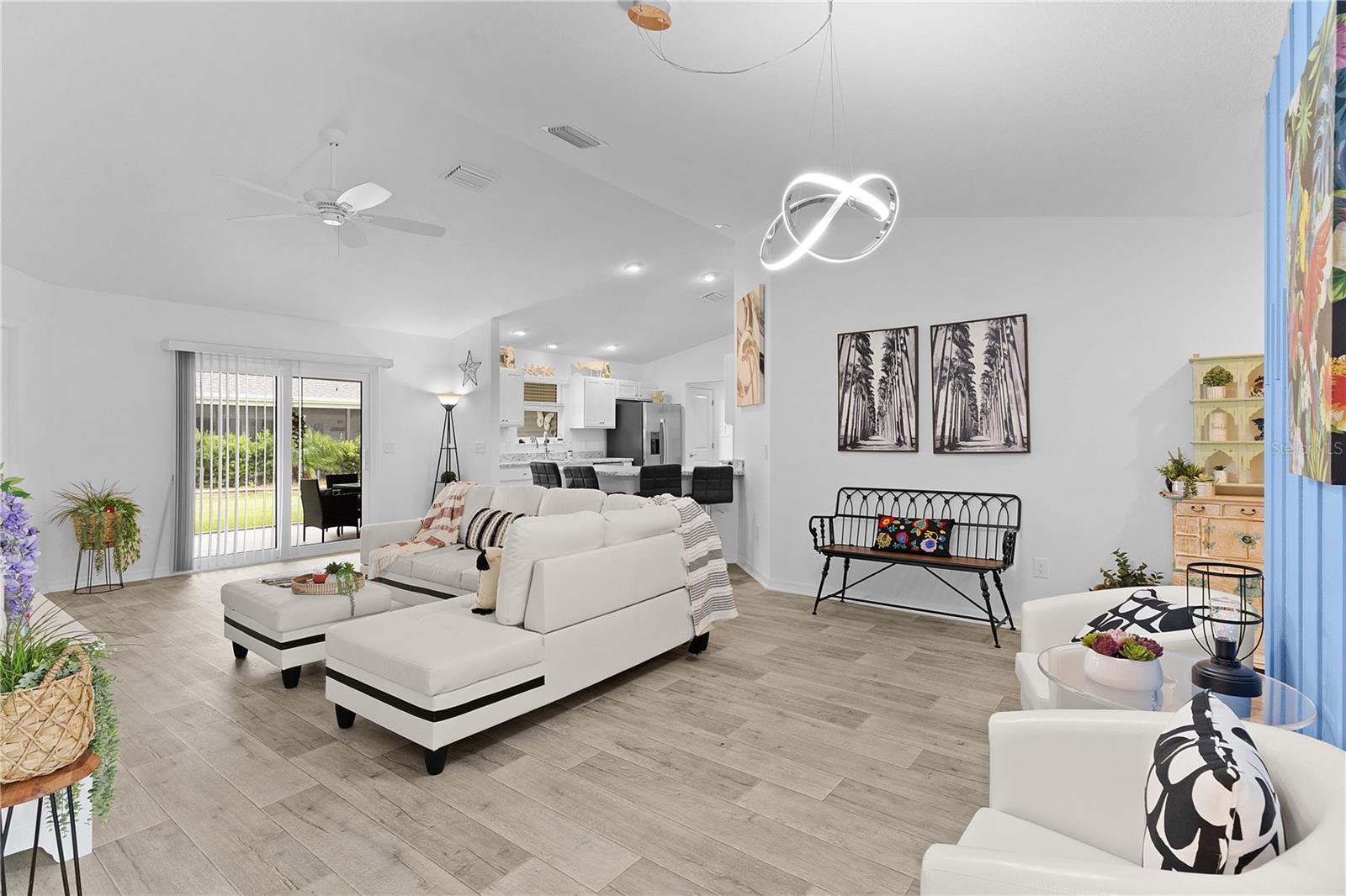 VILLAGES/SOUTHERN OAKS UN #126 - Residential