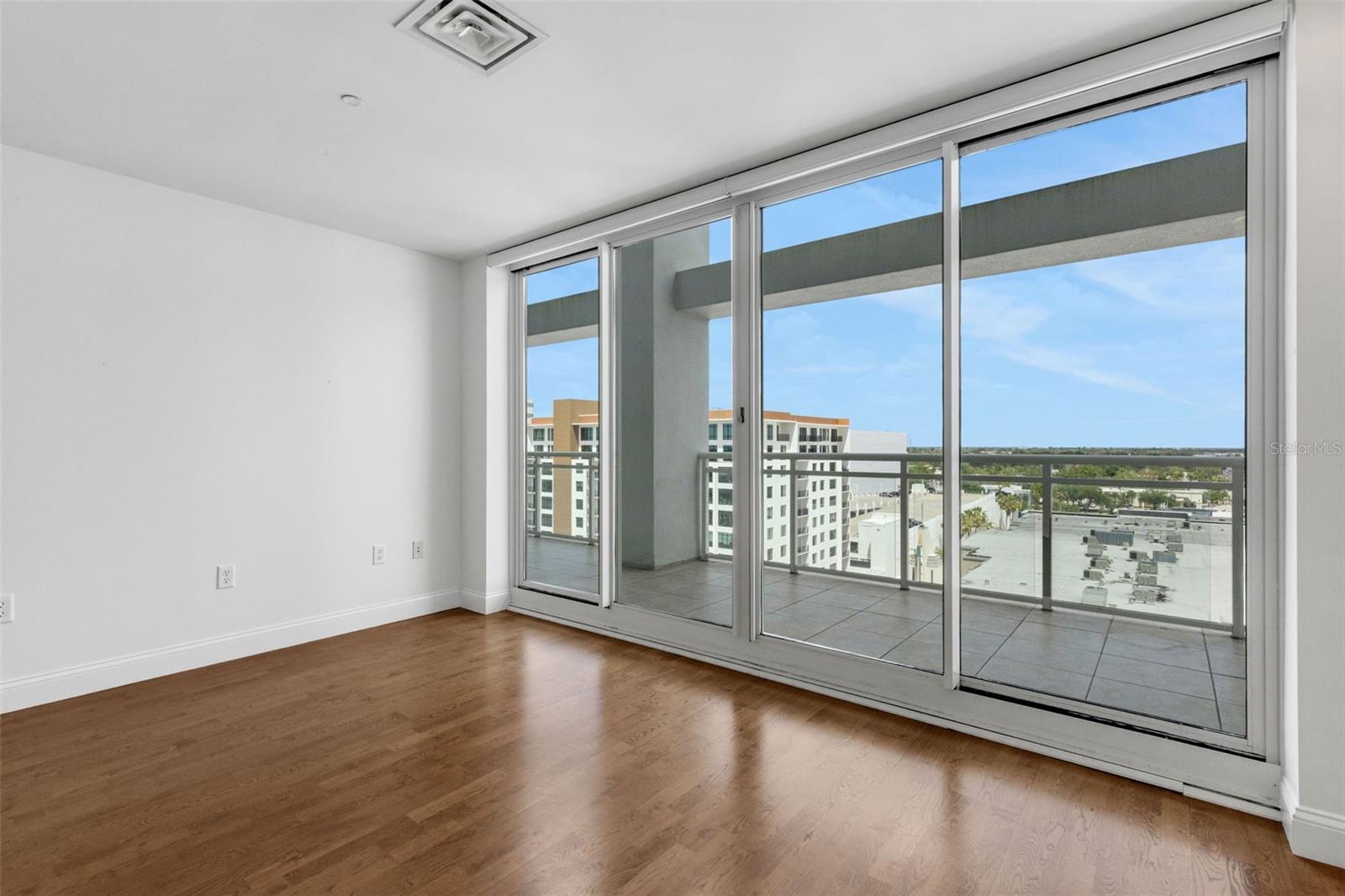 CITYSCAPE AT COURTHOUSE CENTRE - Residential