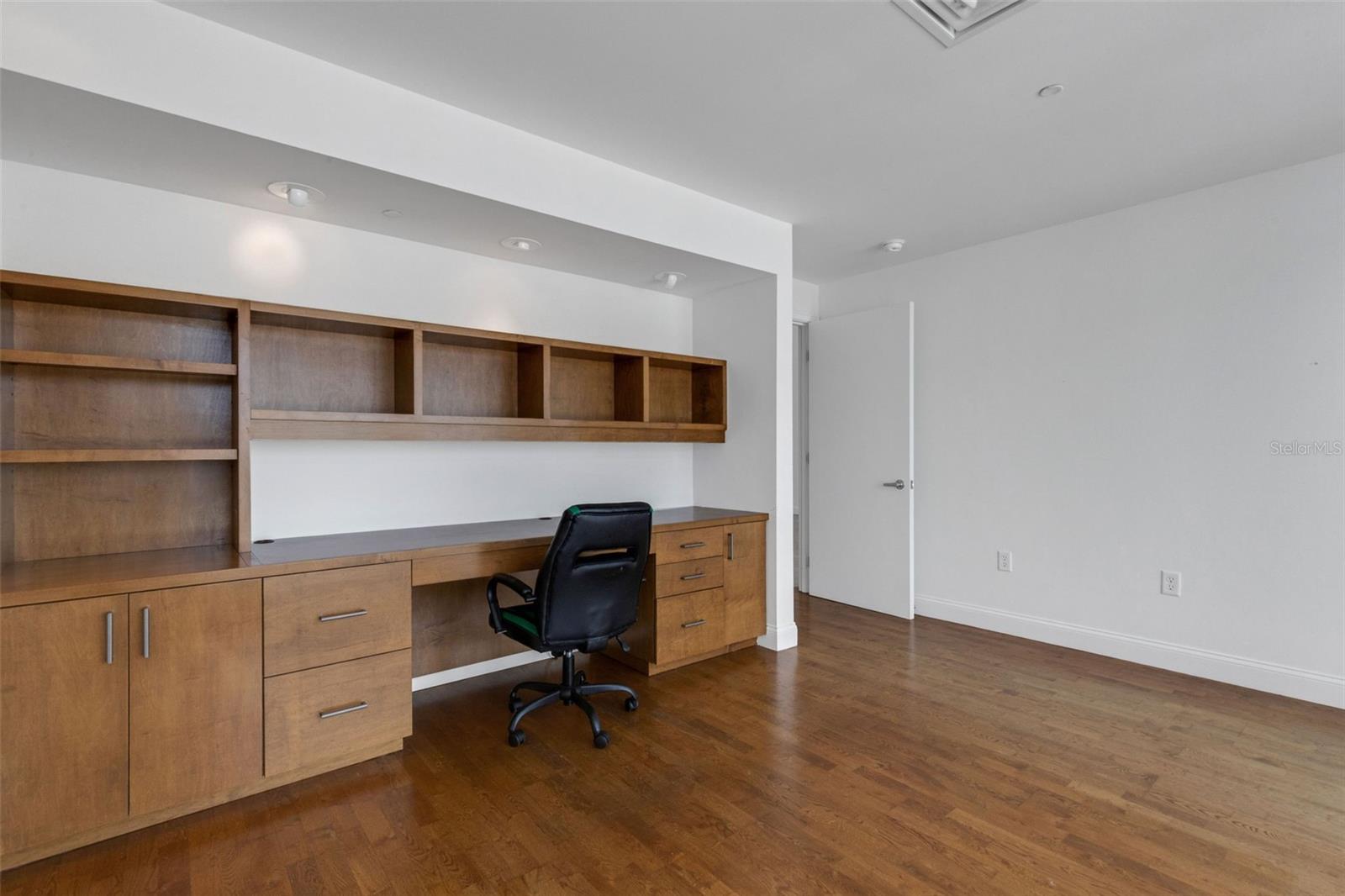 CITYSCAPE AT COURTHOUSE CENTRE - Residential