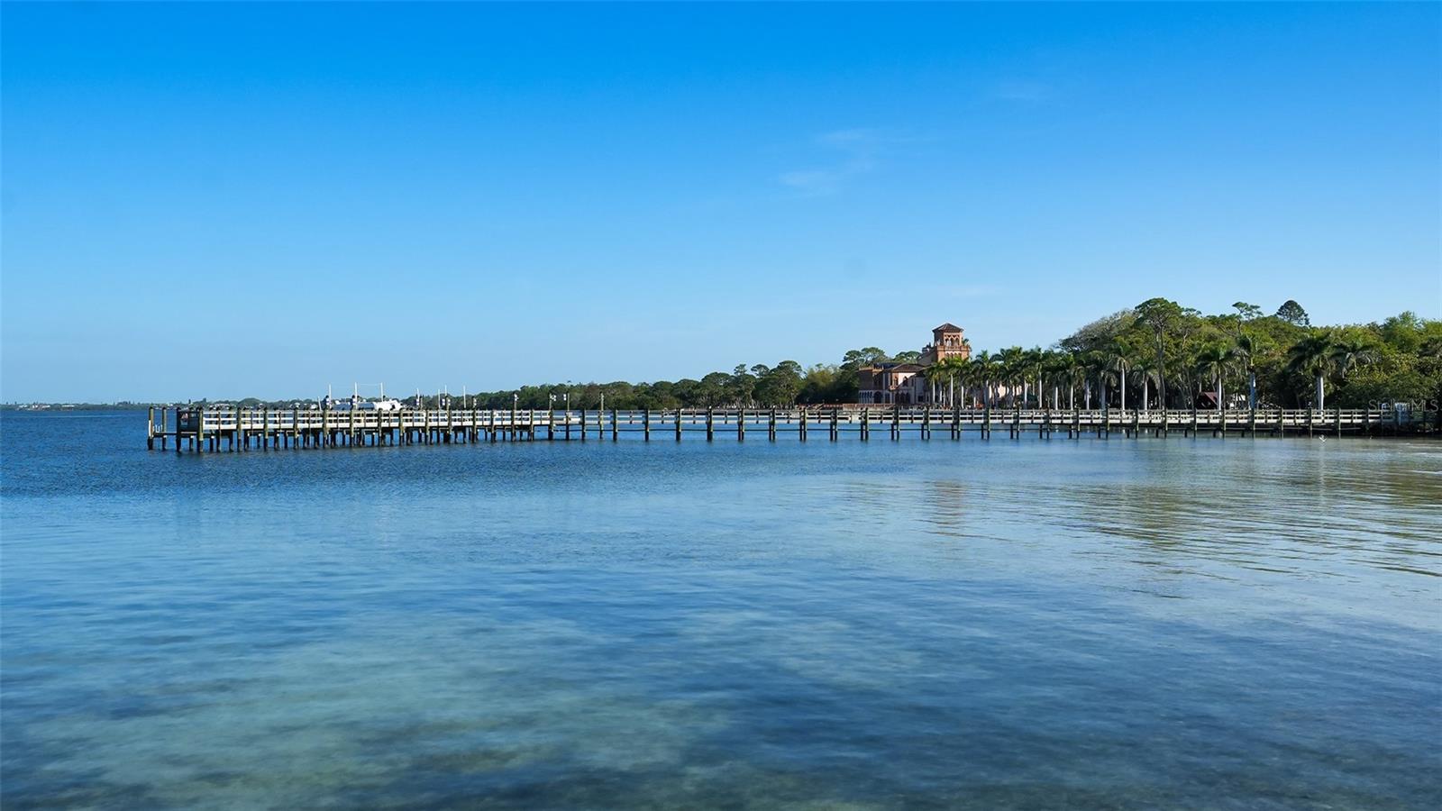 SAPPHIRE SHORES - Residential