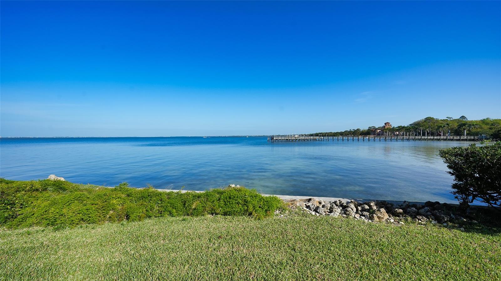 SAPPHIRE SHORES - Residential