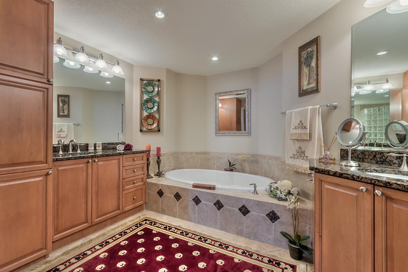 Bella Vista Condo - Residential