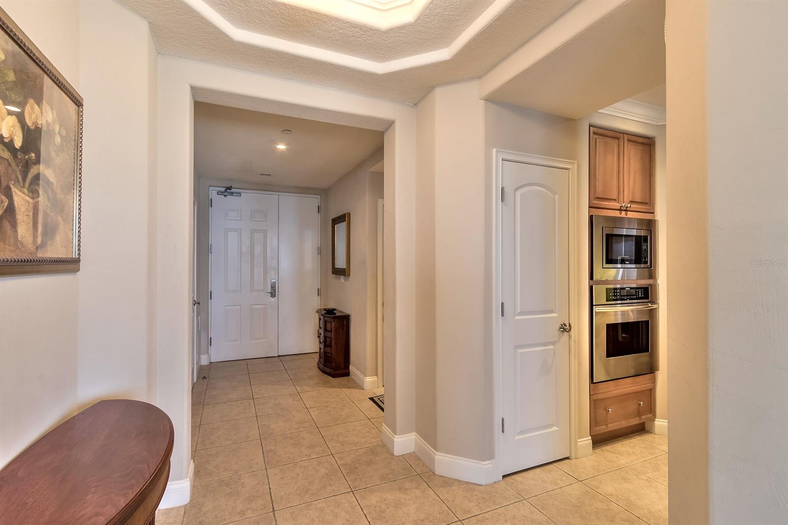 Bella Vista Condo - Residential