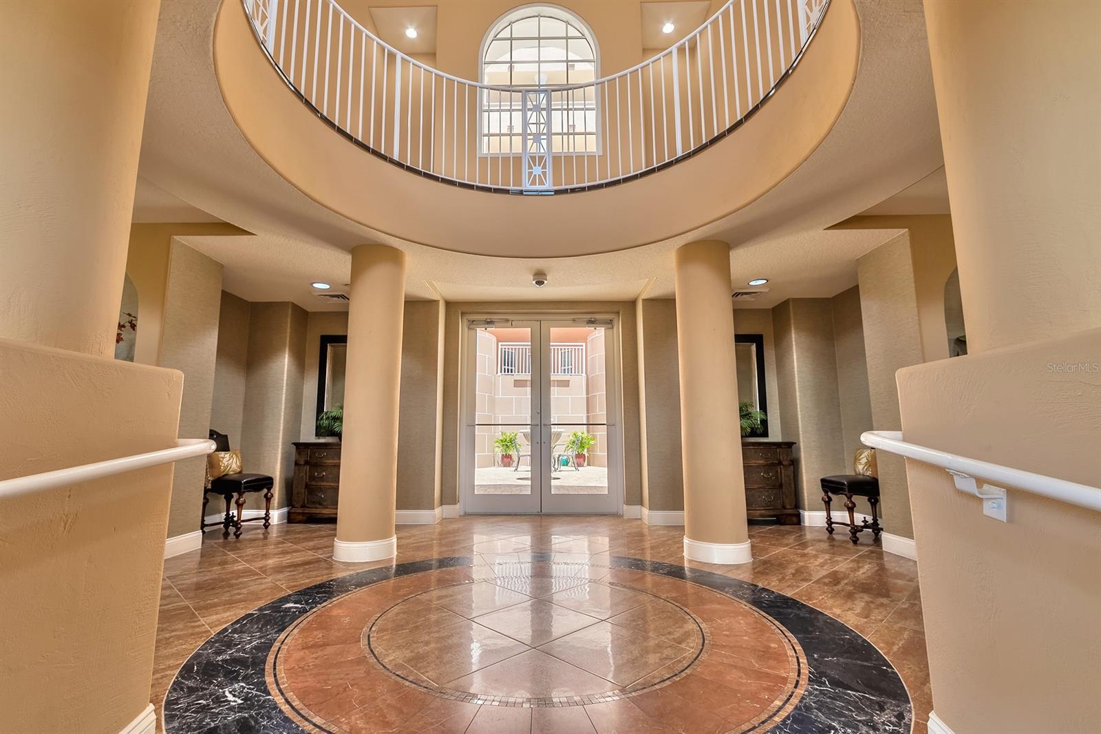 Bella Vista Condo - Residential