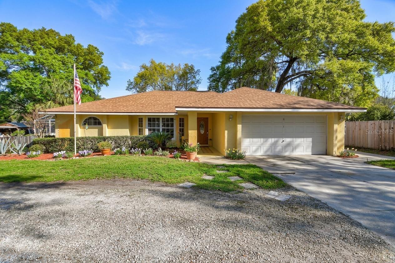 1559 W EUCLID AVENUE