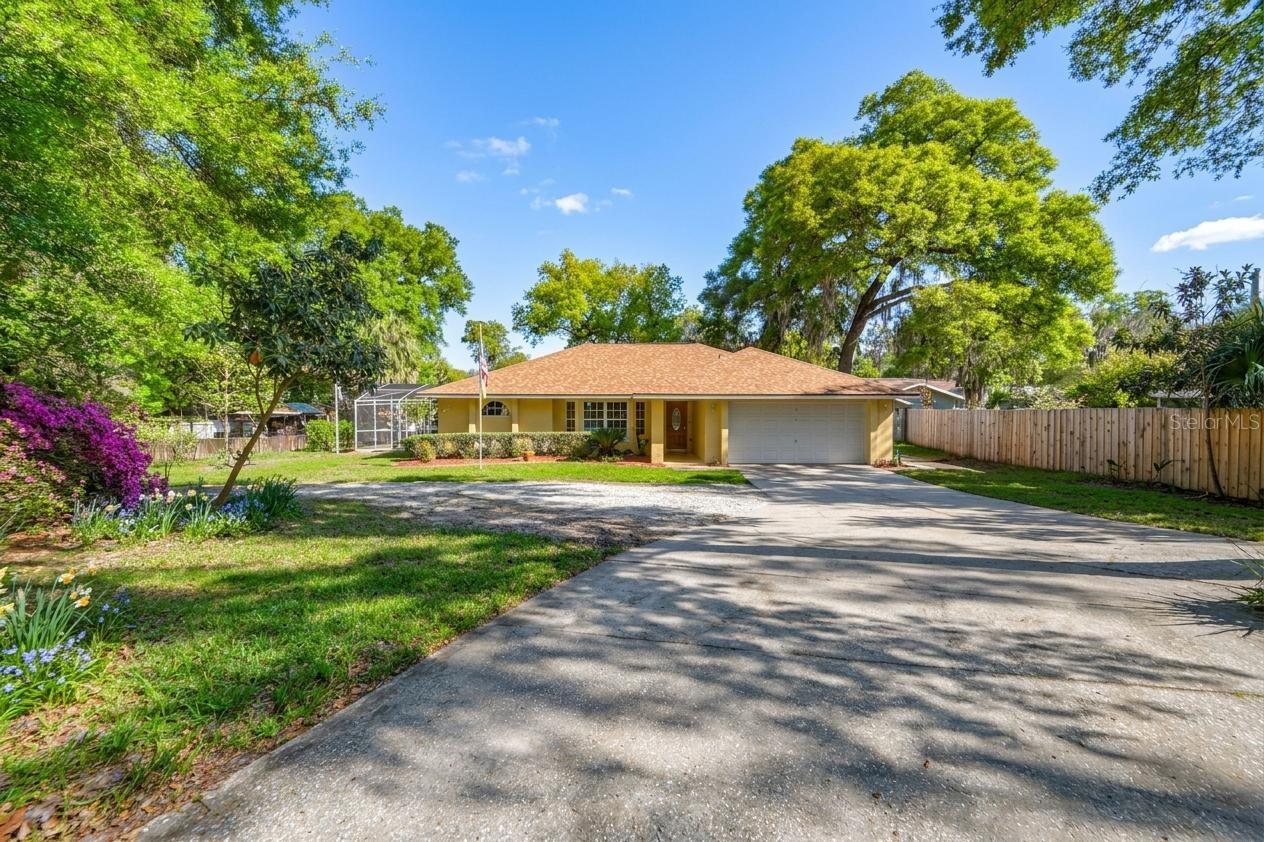 1559 W EUCLID AVENUE