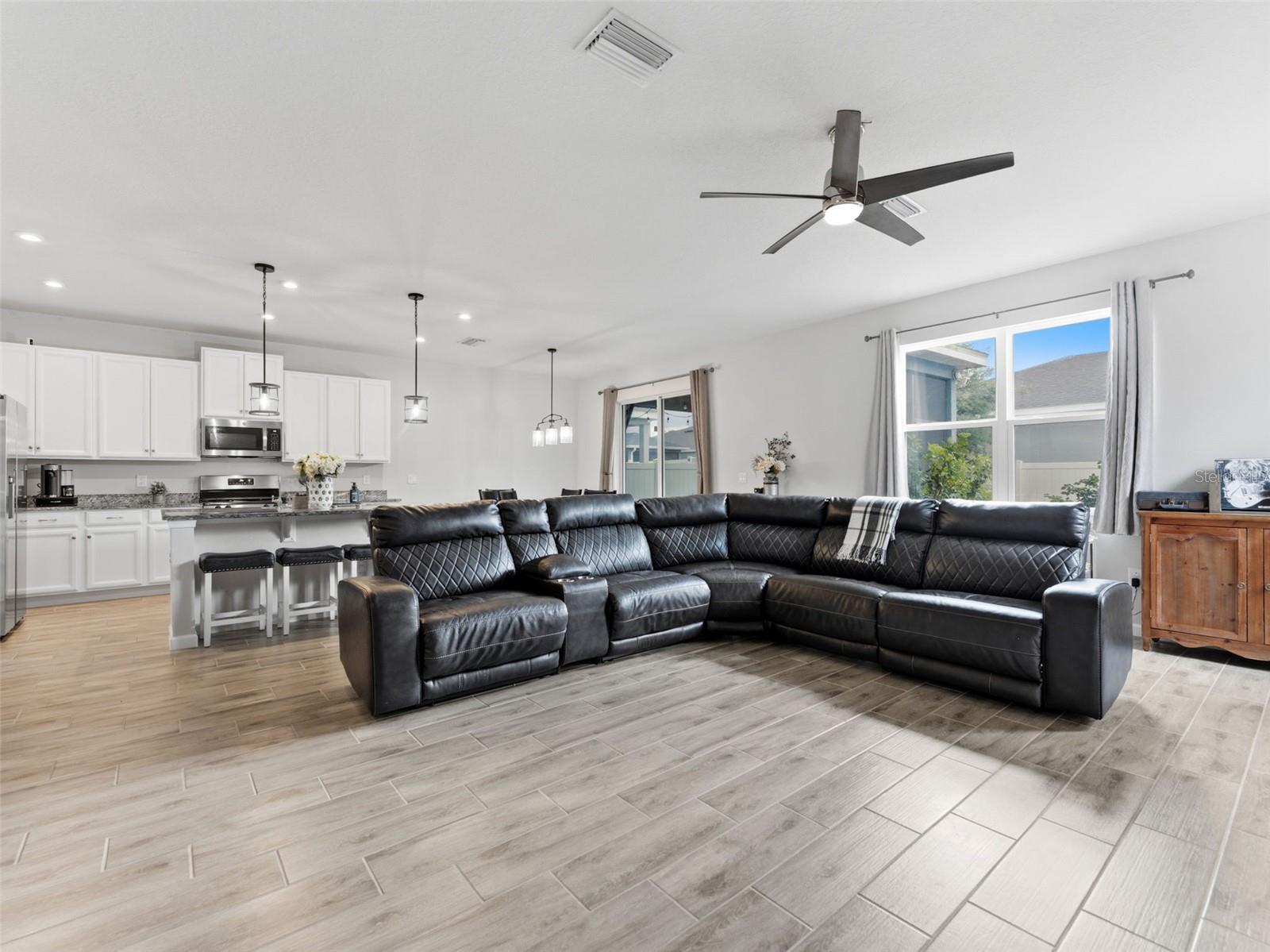 LUCAYA LAKE CLUB PH 4C - Residential