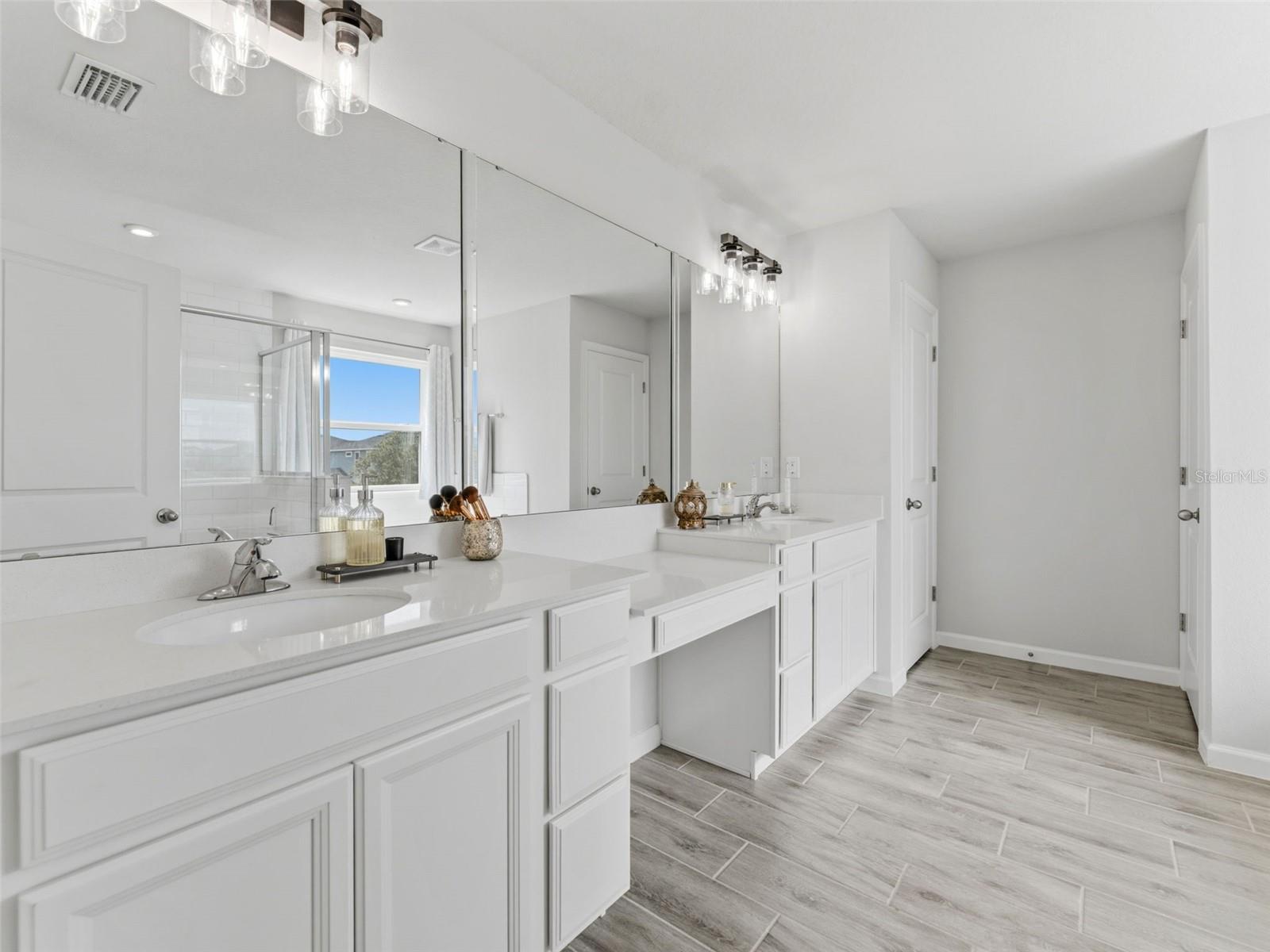 LUCAYA LAKE CLUB PH 4C - Residential