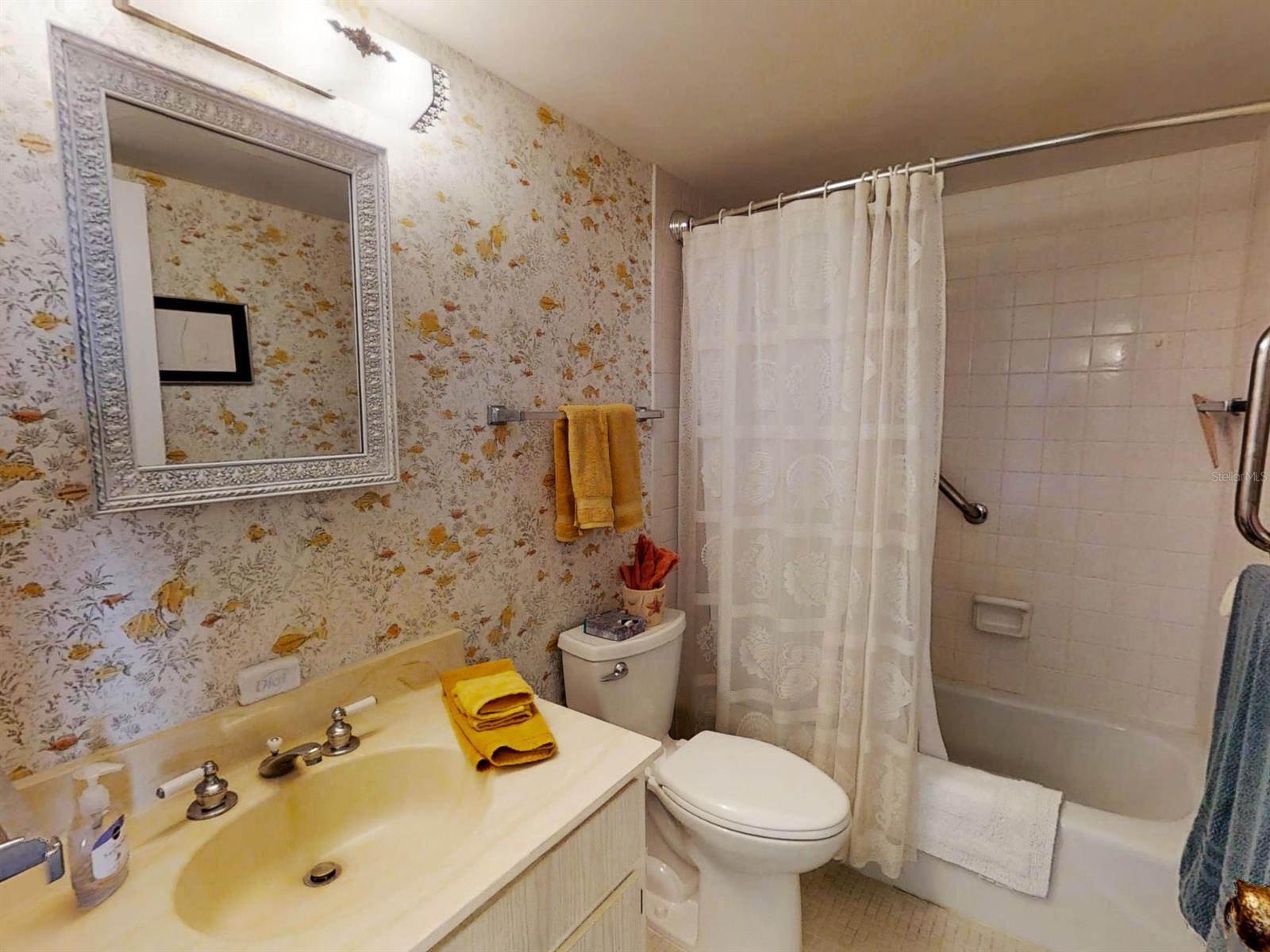 Golden Arms - Residential