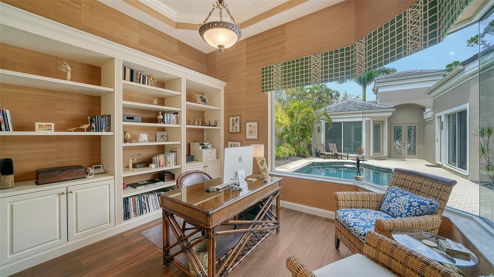 QUEENS HARBOUR - Residential