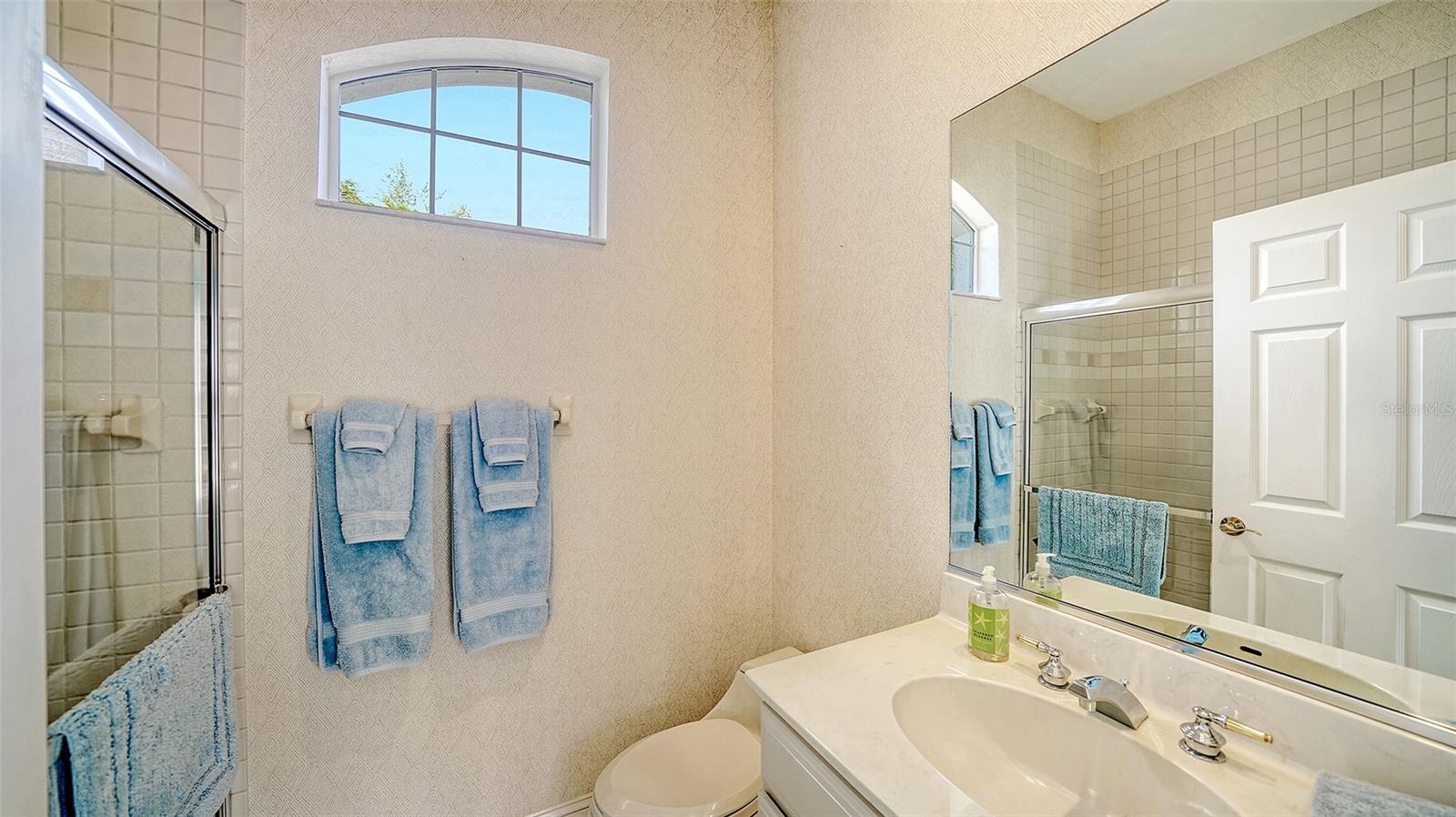 QUEENS HARBOUR - Residential