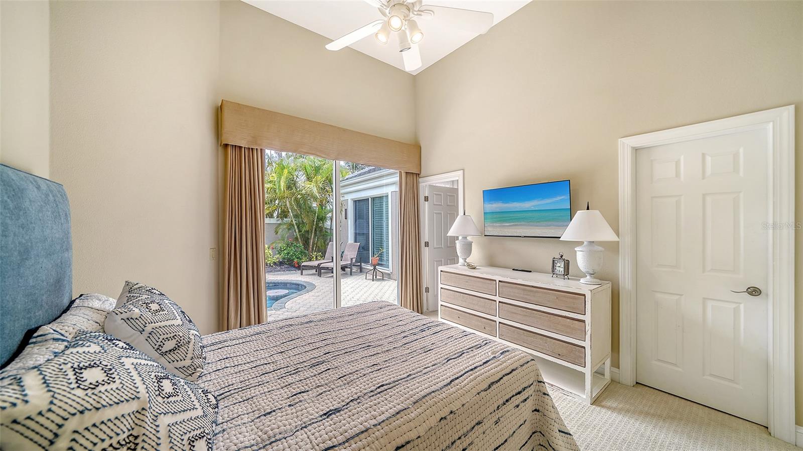 QUEENS HARBOUR - Residential