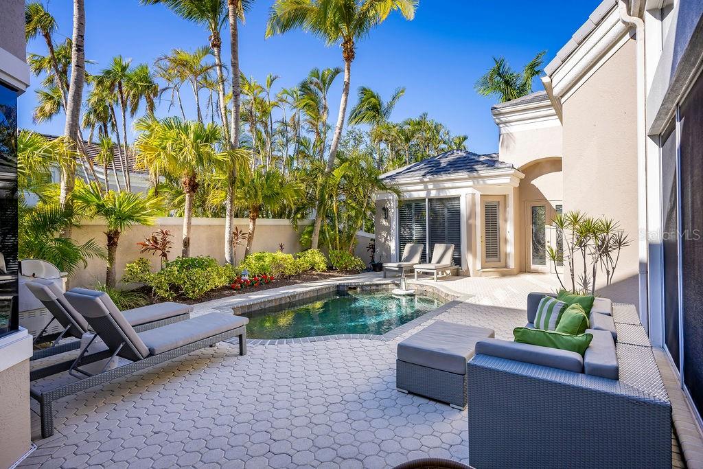 QUEENS HARBOUR - Residential