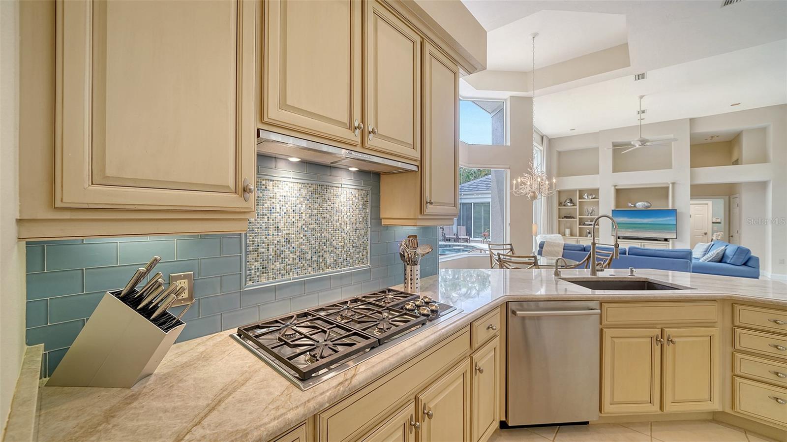 QUEENS HARBOUR - Residential