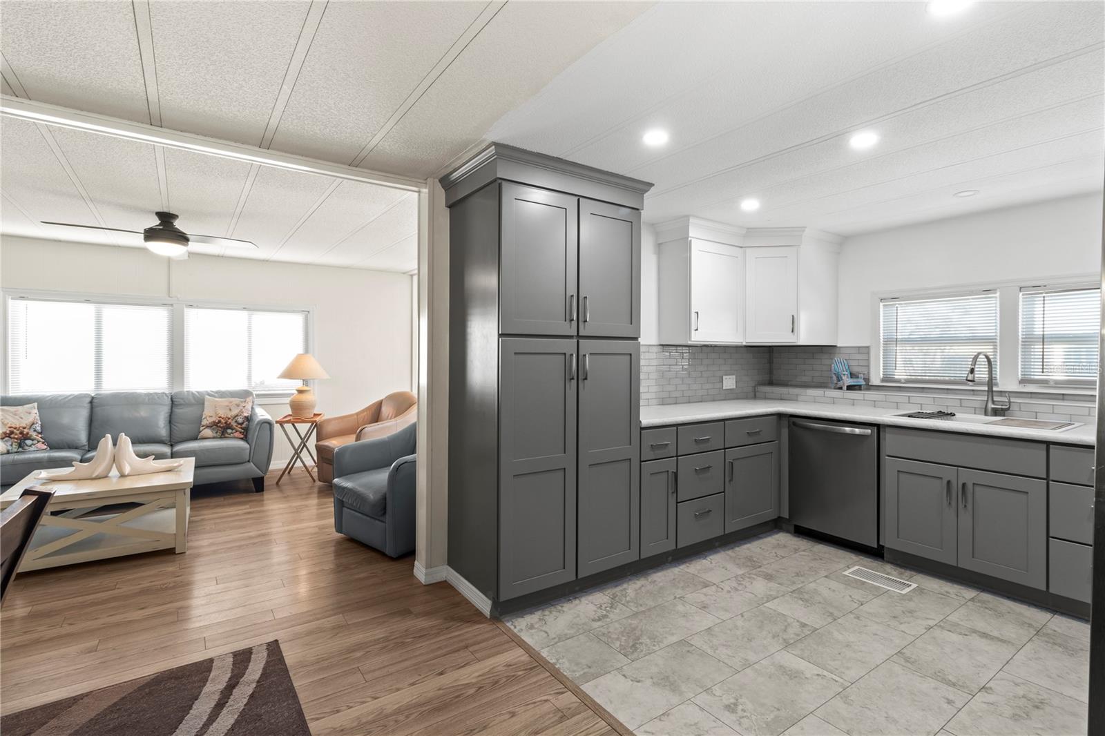 HARBOR LIGHTS MOBILE HOME PARK - Residential