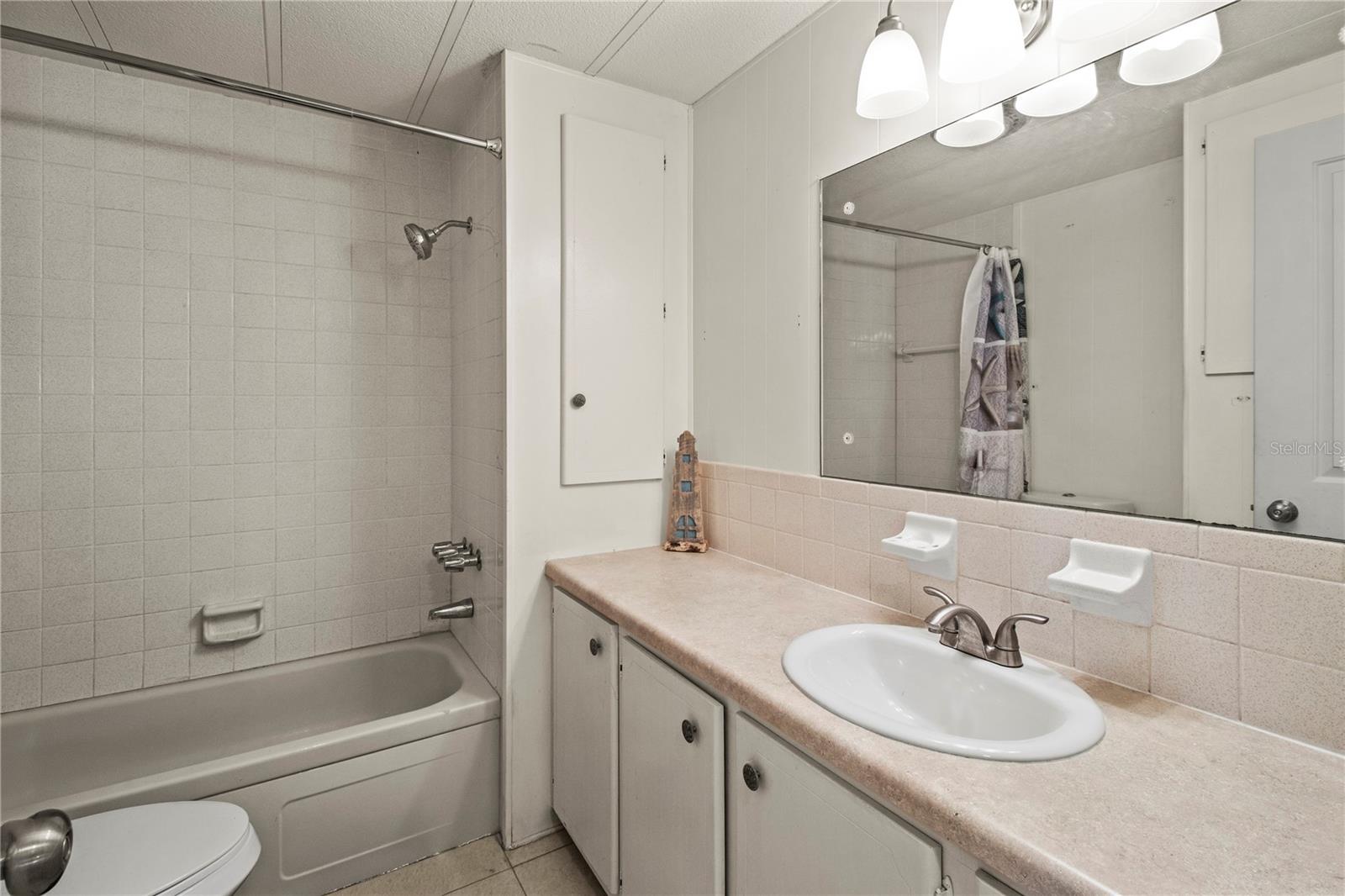 HARBOR LIGHTS MOBILE HOME PARK - Residential