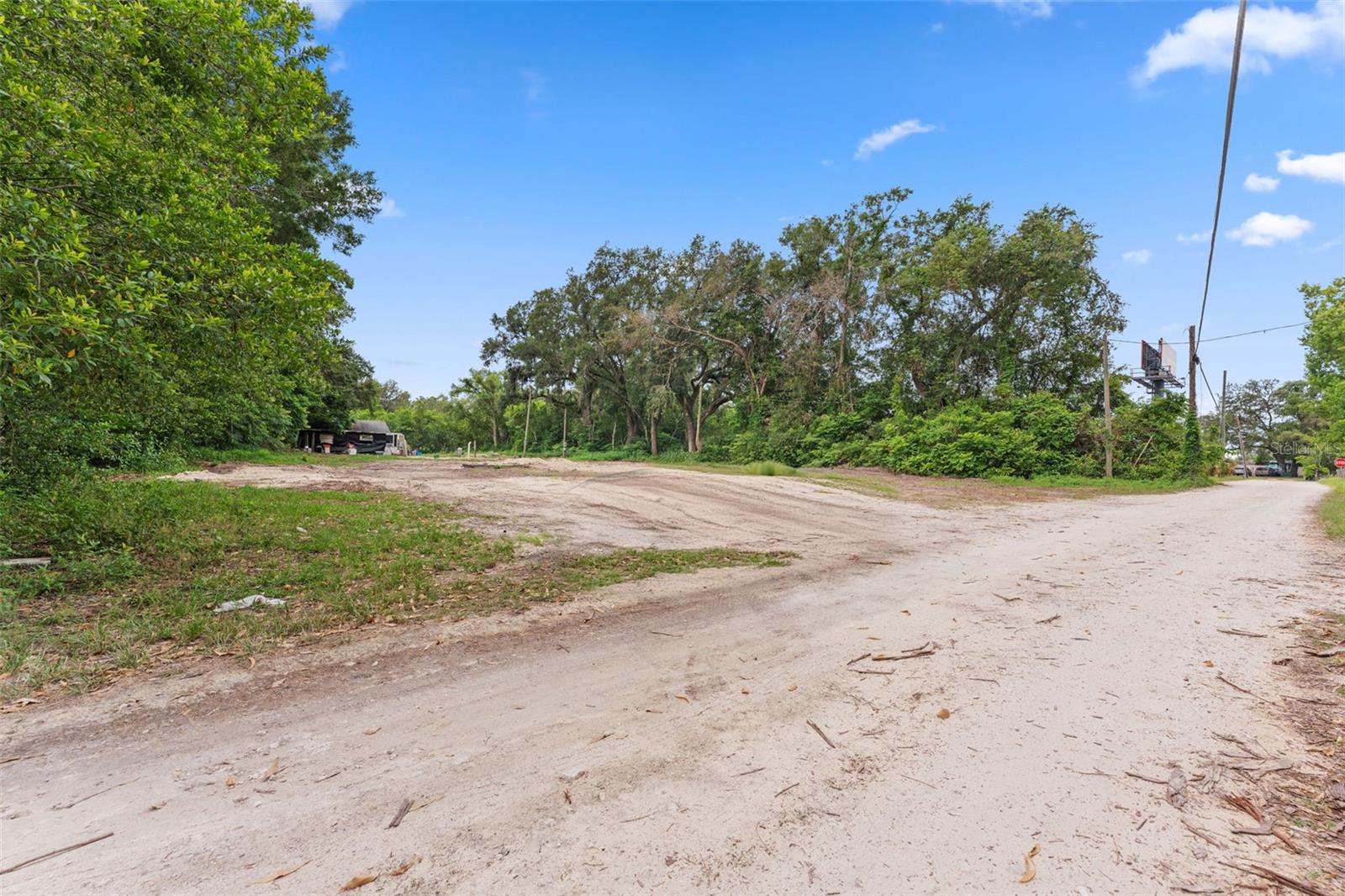 ARDMORE GARDENS - Land