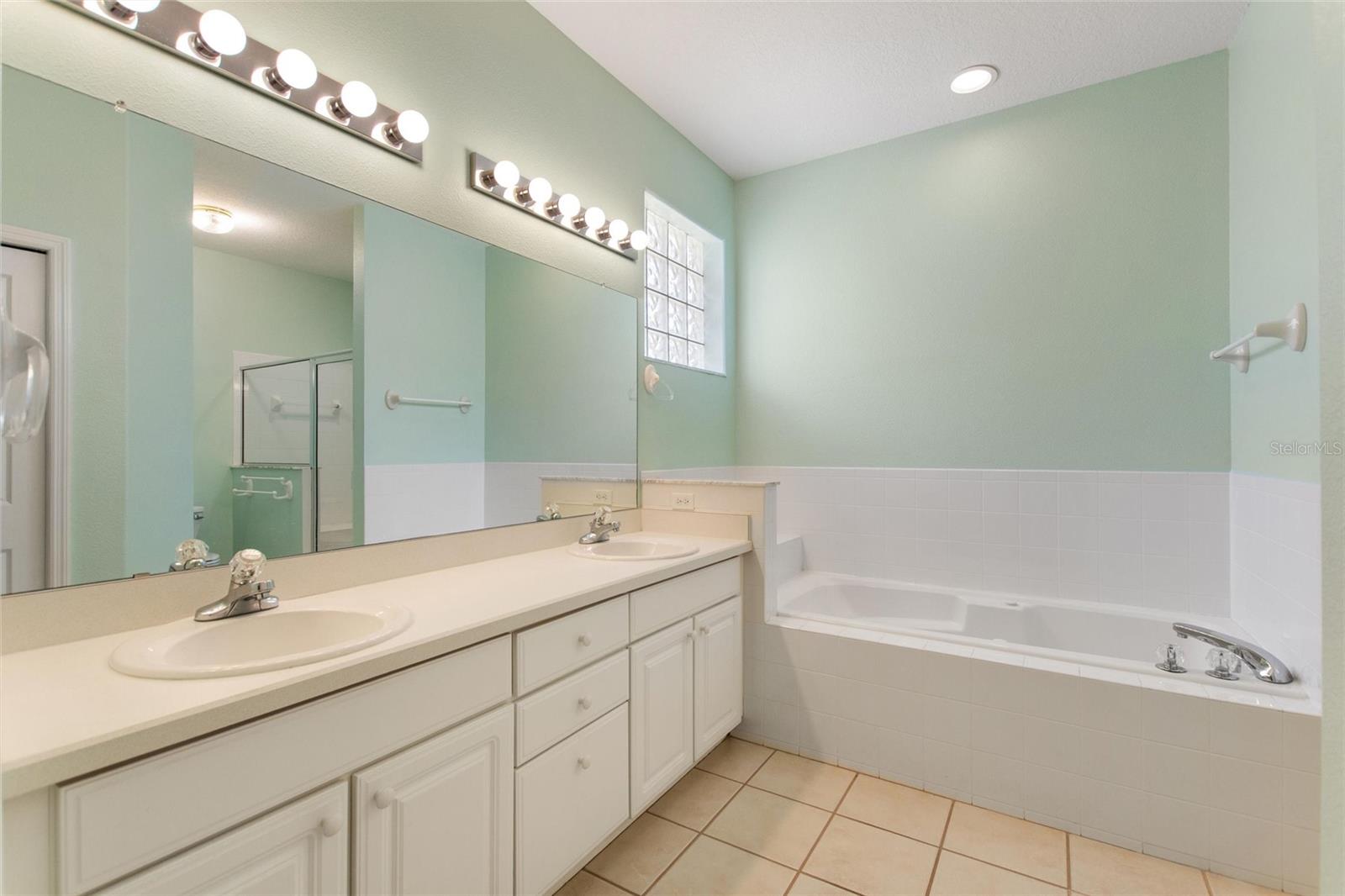 RIDGEWOOD LAKES VILLAGE 04B - Residential