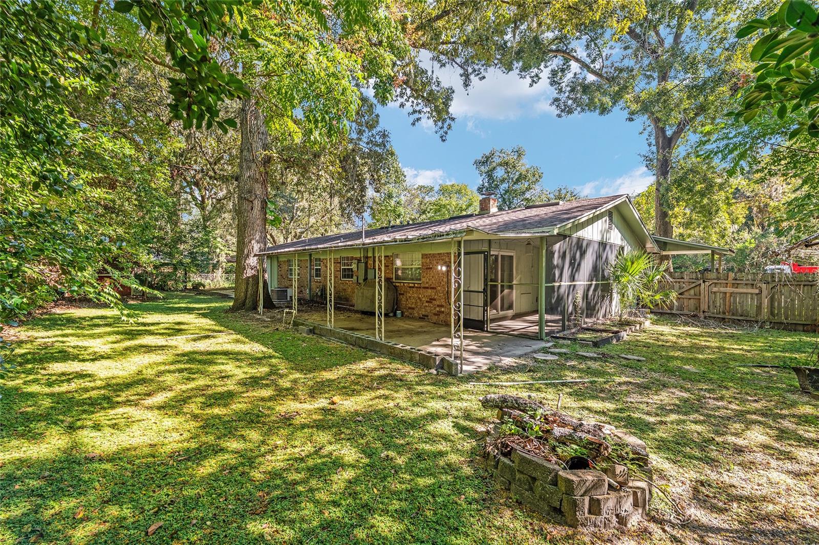 WOODLAND TERRACE - Residential