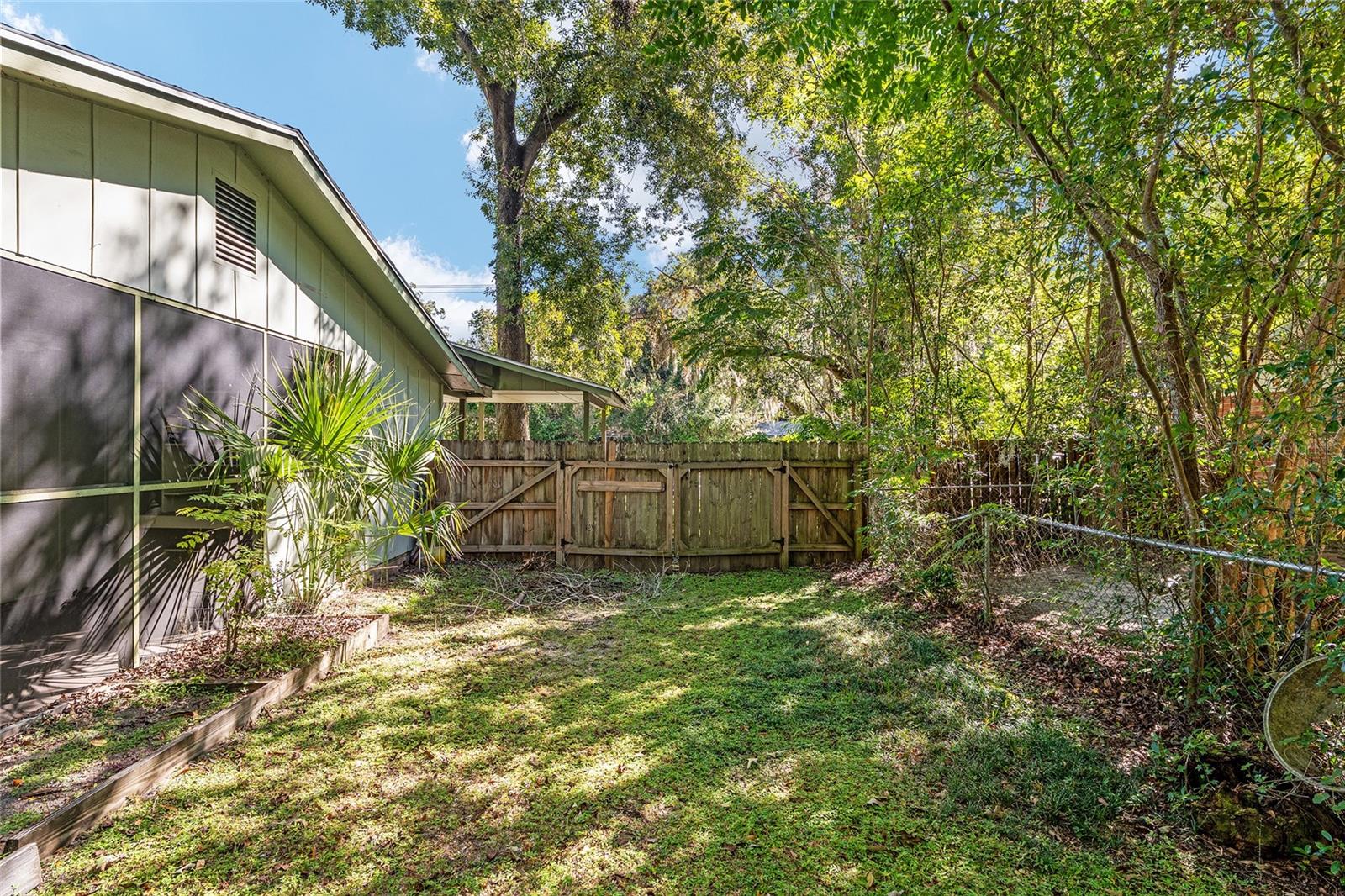 WOODLAND TERRACE - Residential