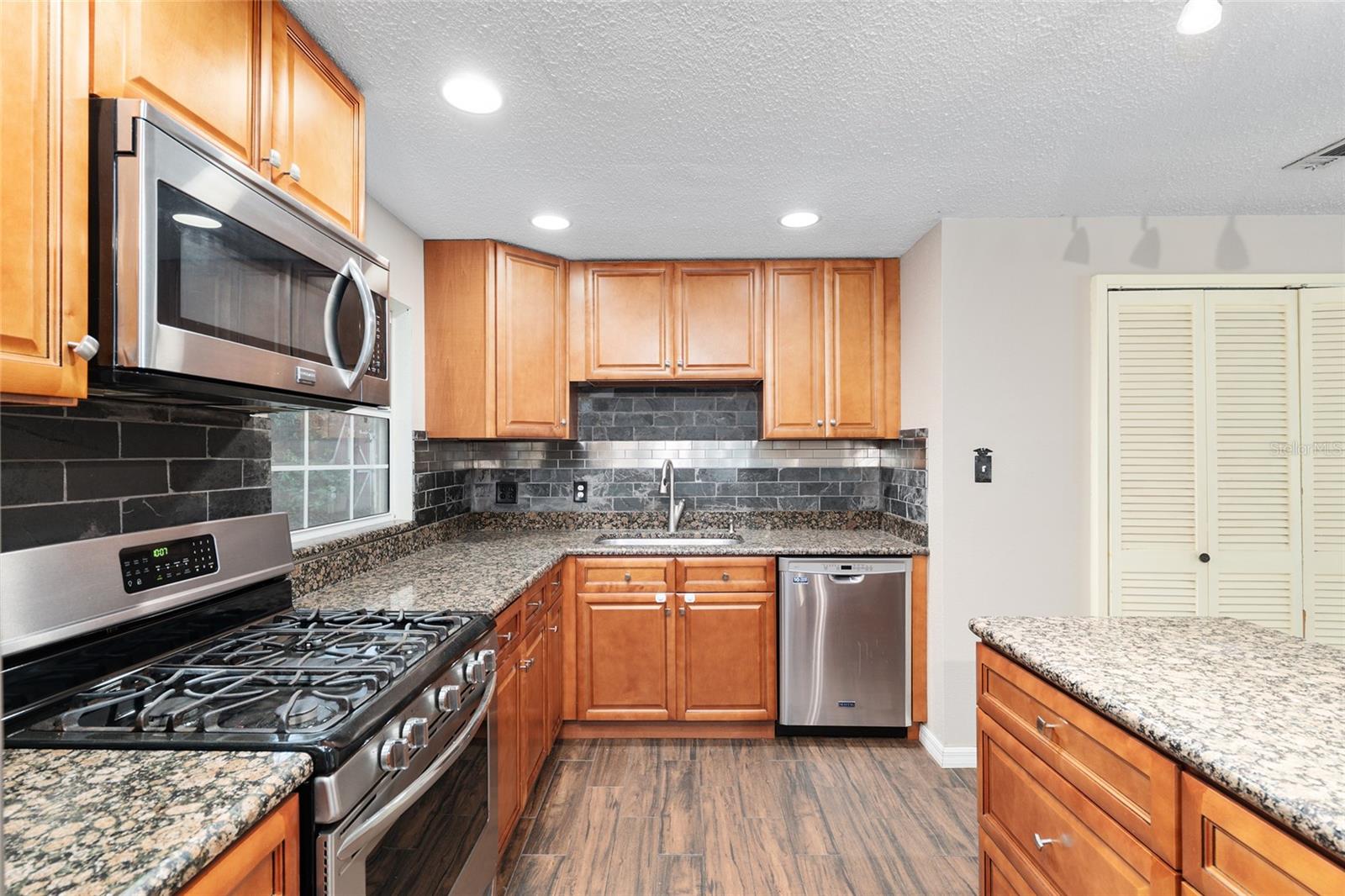 WOODLAND TERRACE - Residential