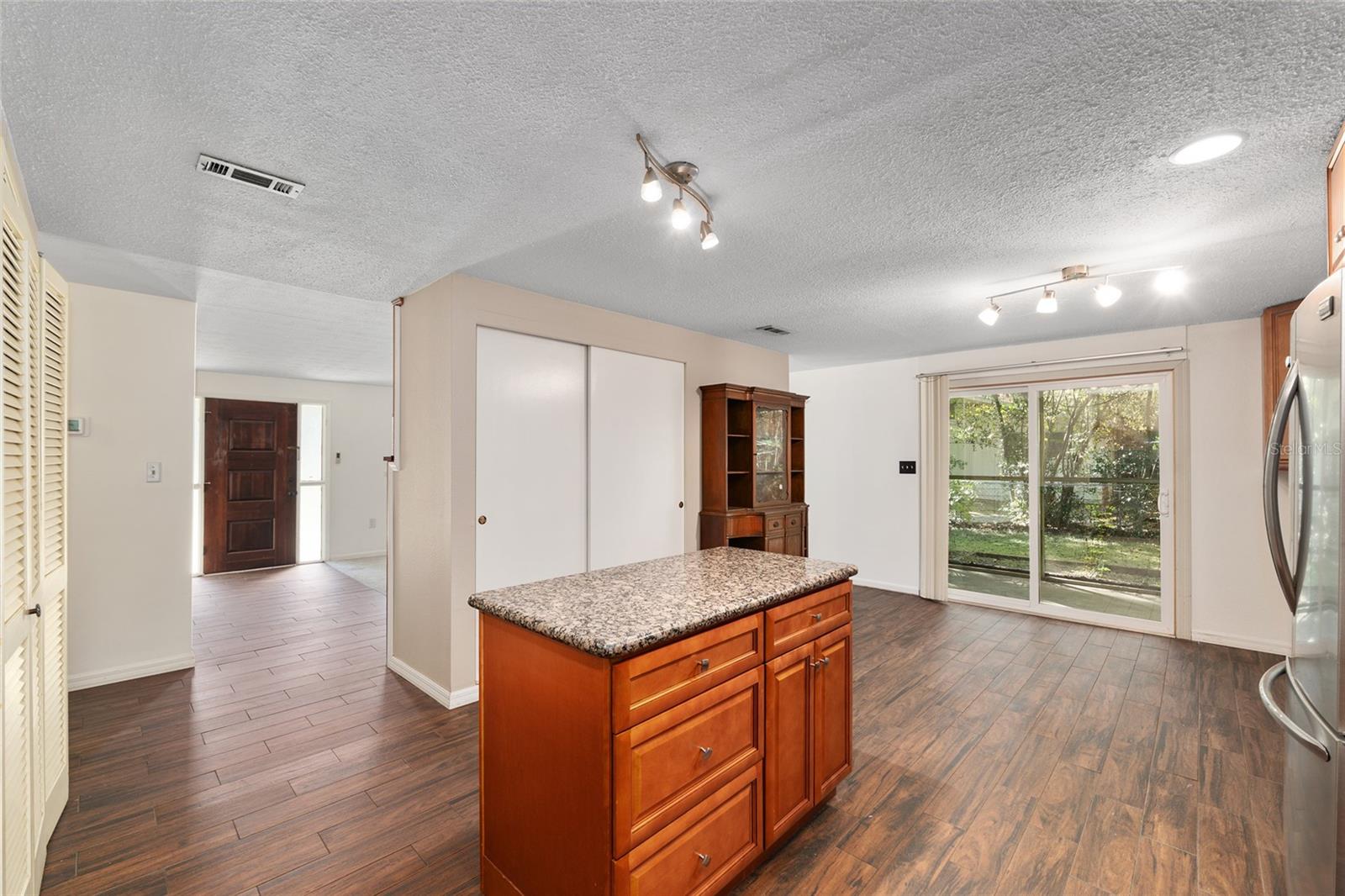 WOODLAND TERRACE - Residential