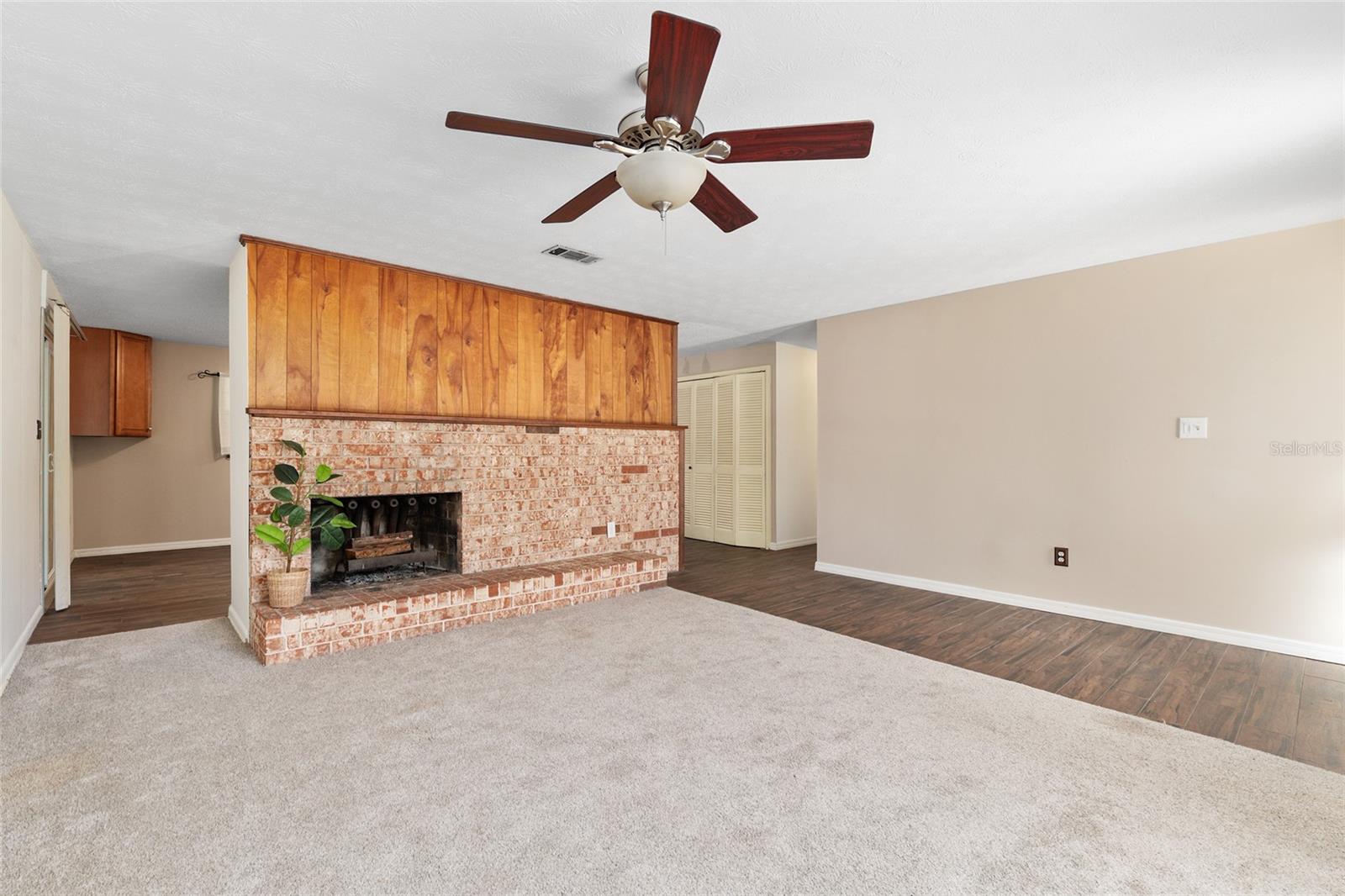 WOODLAND TERRACE - Residential
