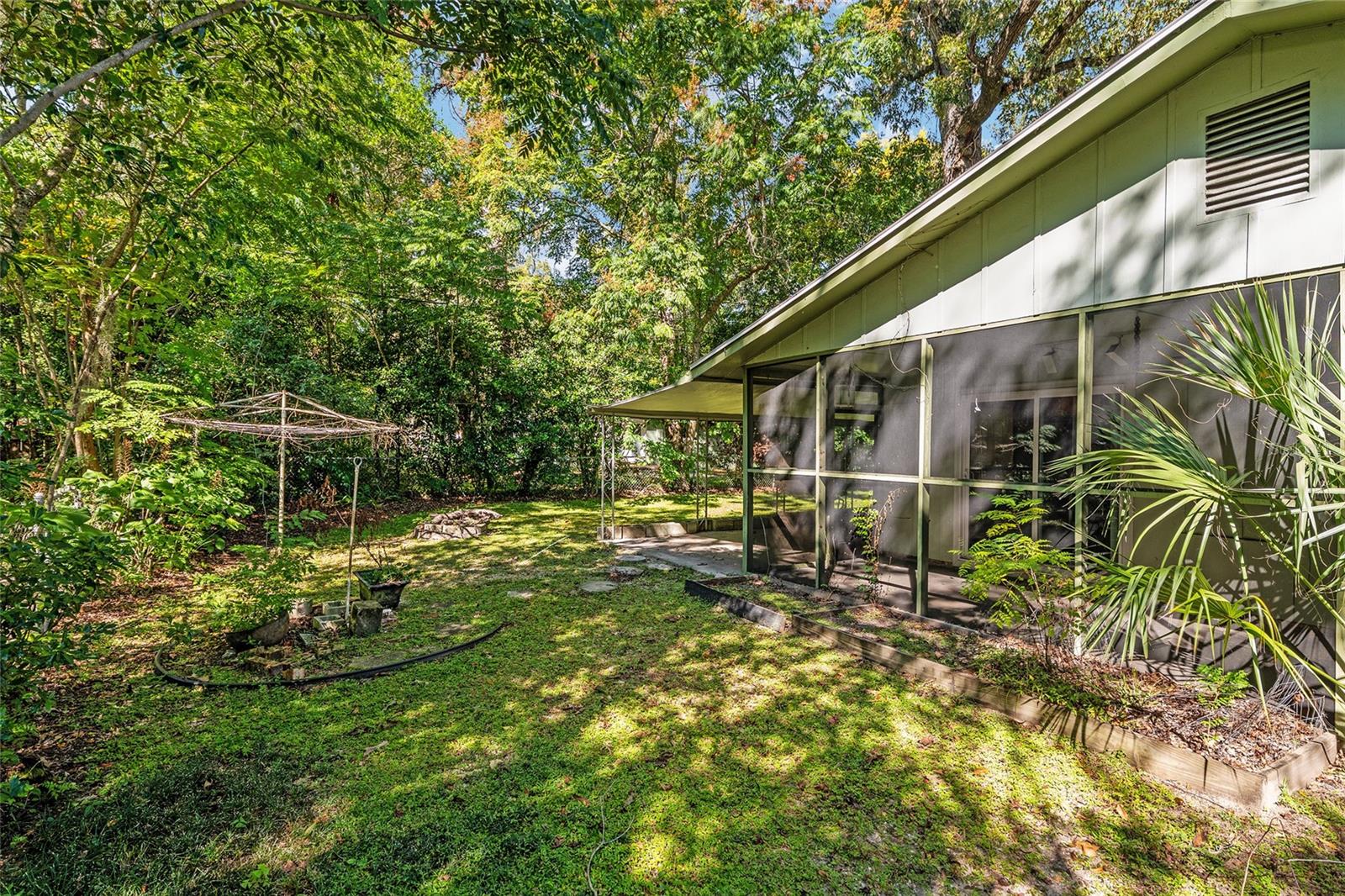 WOODLAND TERRACE - Residential