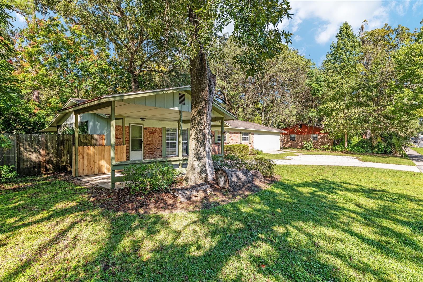 WOODLAND TERRACE - Residential
