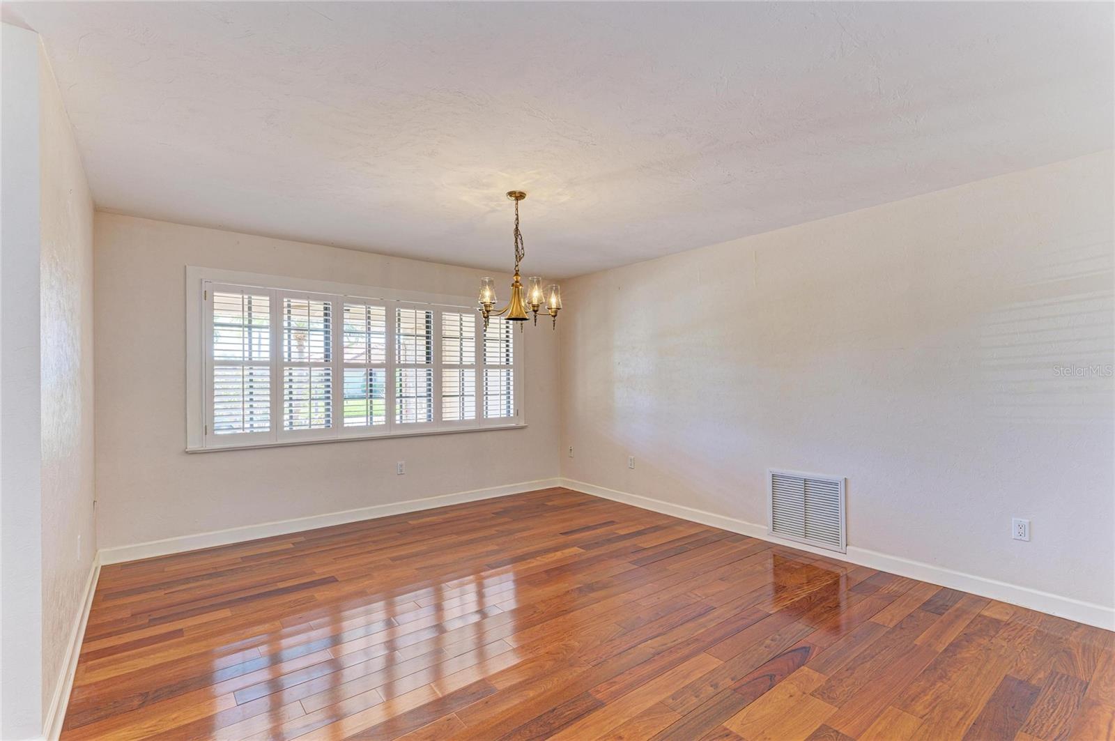 PALM-AIRE AT SARASOTA UNIT 7 PH 2&3 - Residential