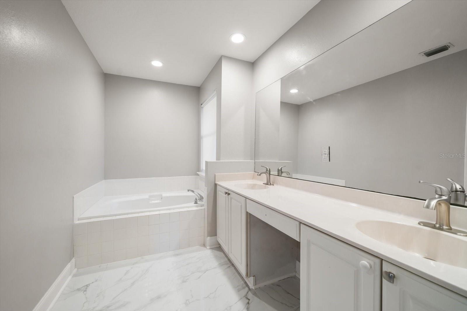 HARBOR HOMES PH ONE - Residential