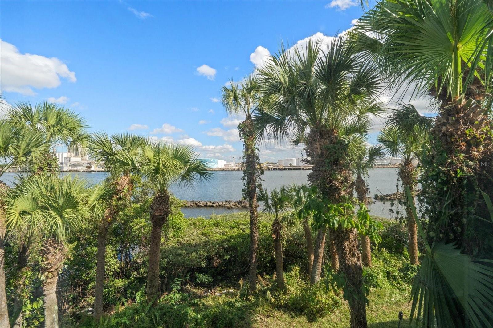 HARBOR HOMES PH ONE - Residential