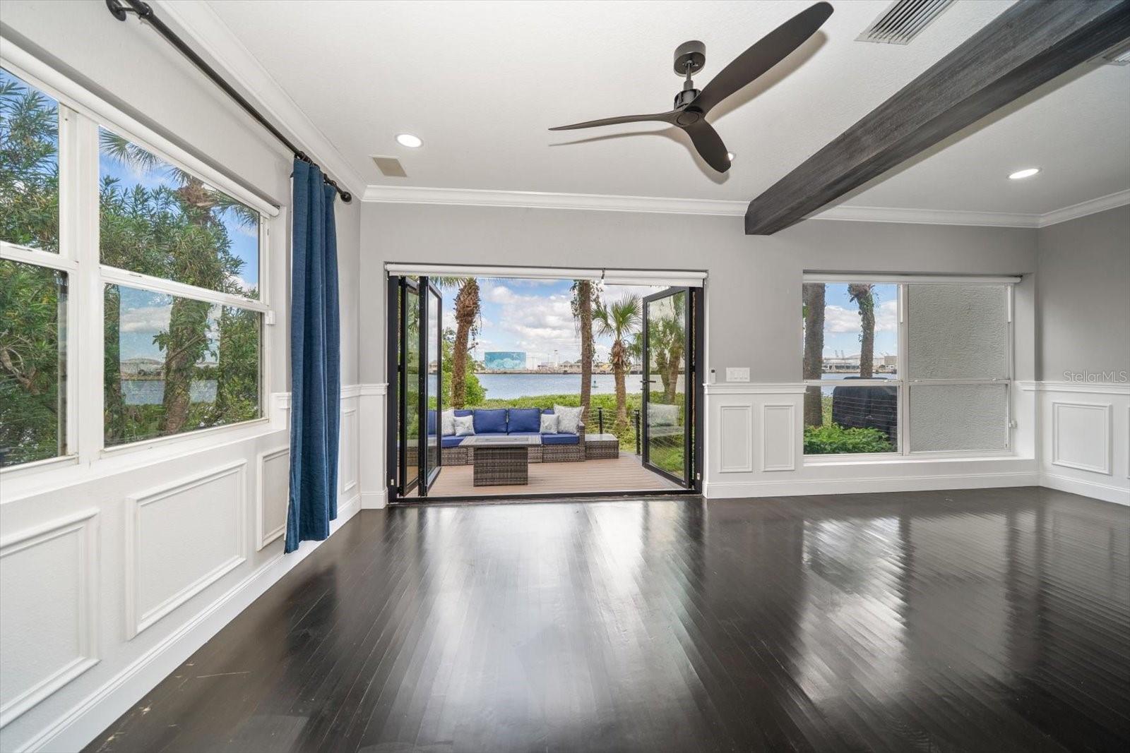 HARBOR HOMES PH ONE - Residential