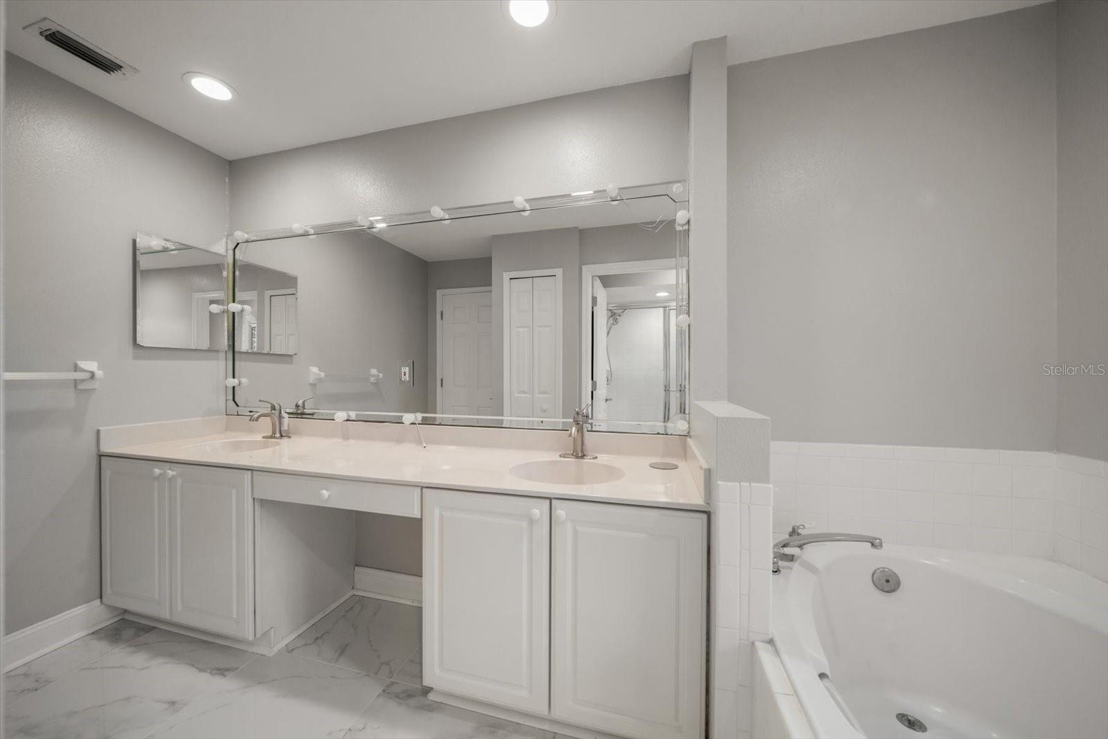 HARBOR HOMES PH ONE - Residential