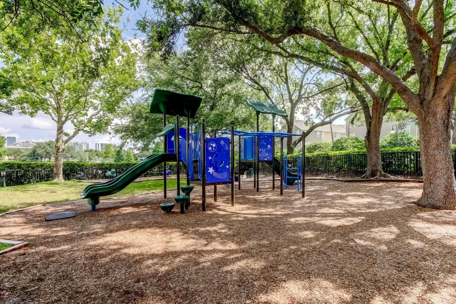 HARBOR HOMES PH ONE - Residential