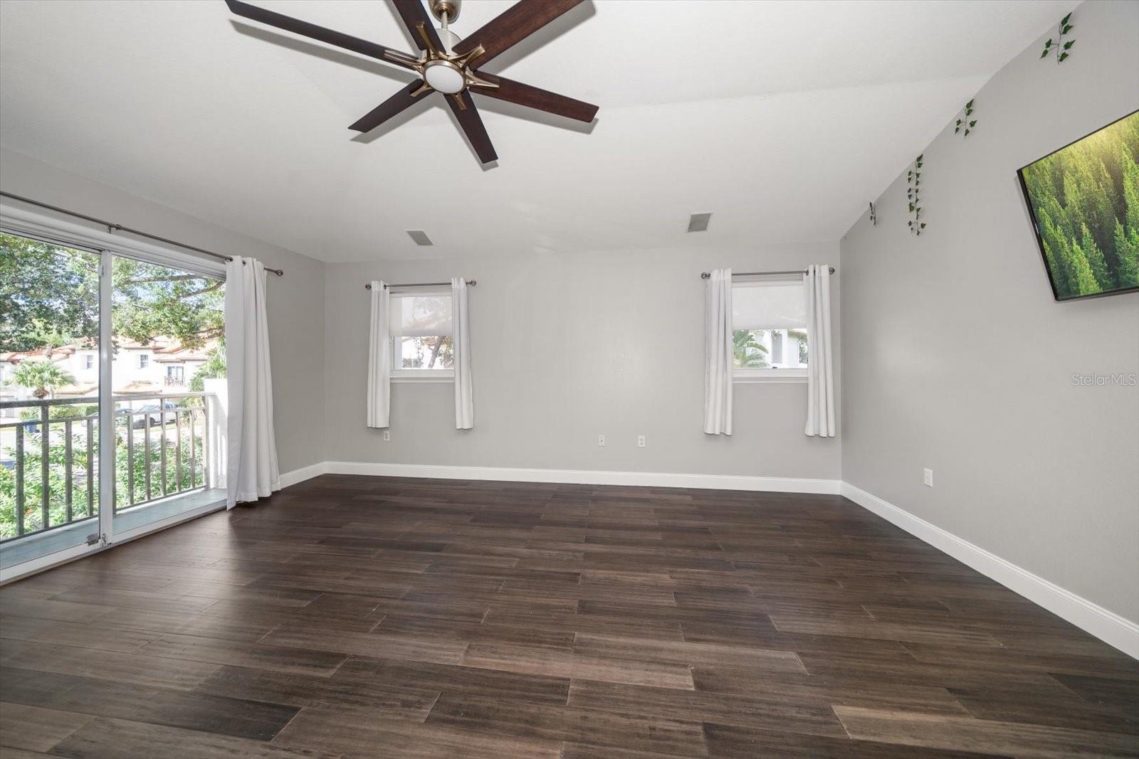 HARBOR HOMES PH ONE - Residential