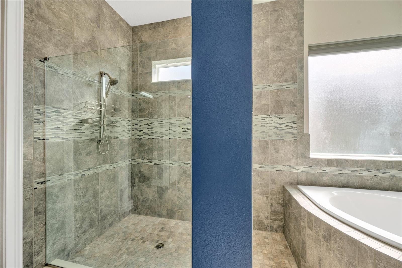 FISHHAWK RANCH WEST PH 1B/1C - Residential