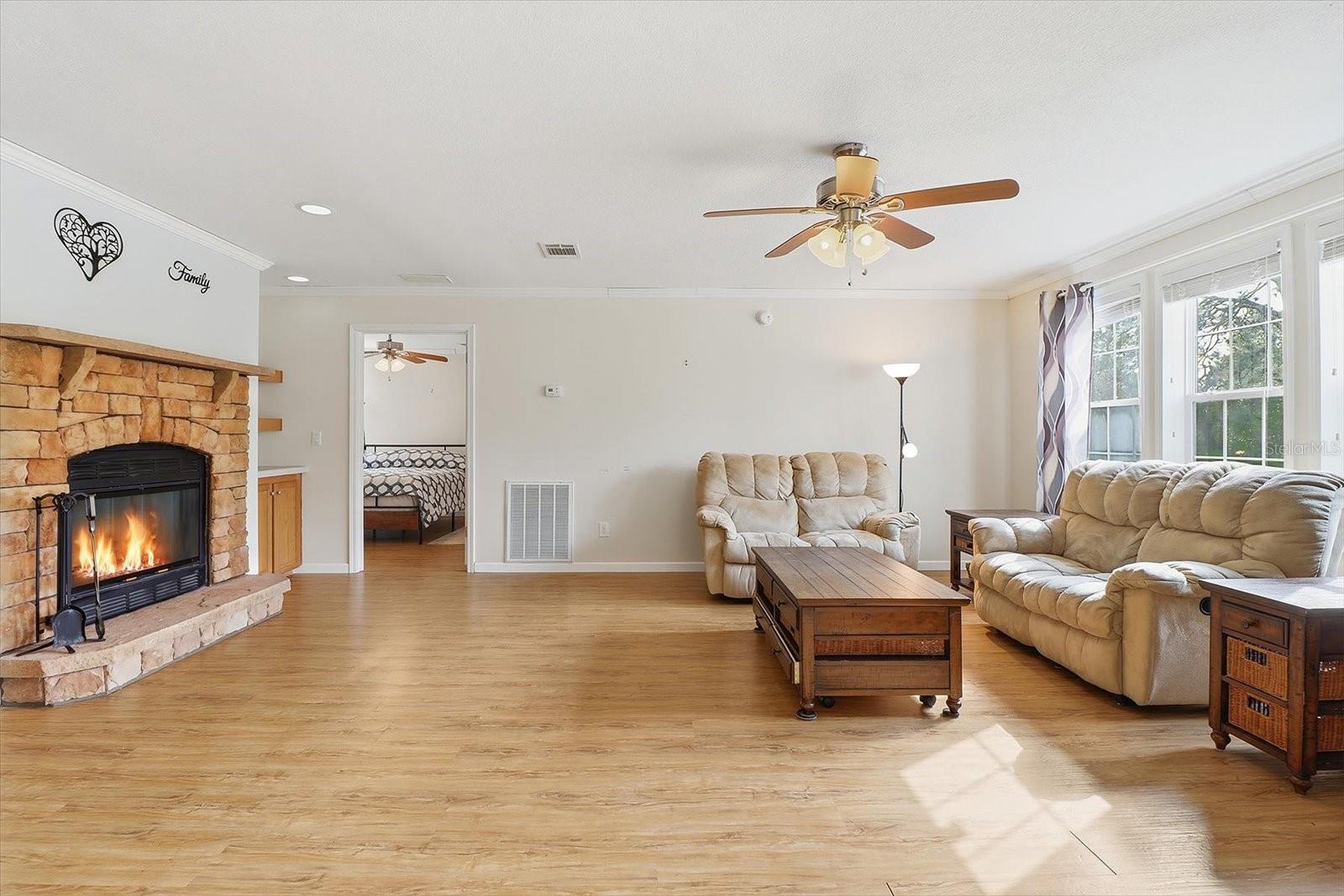 7545 N DAMASCUS AVENUE