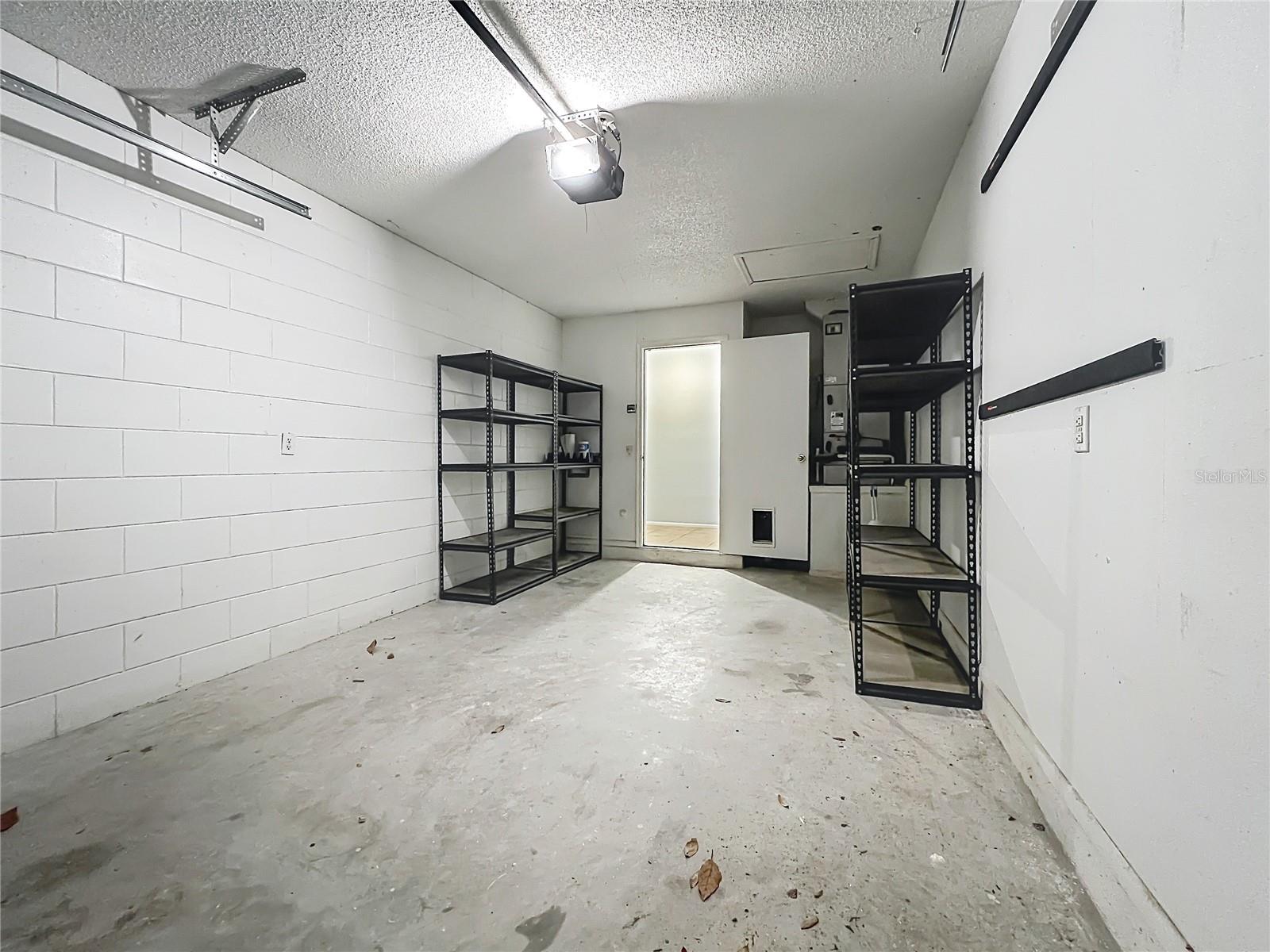 LAKE HAMMER ESTATES - Residential