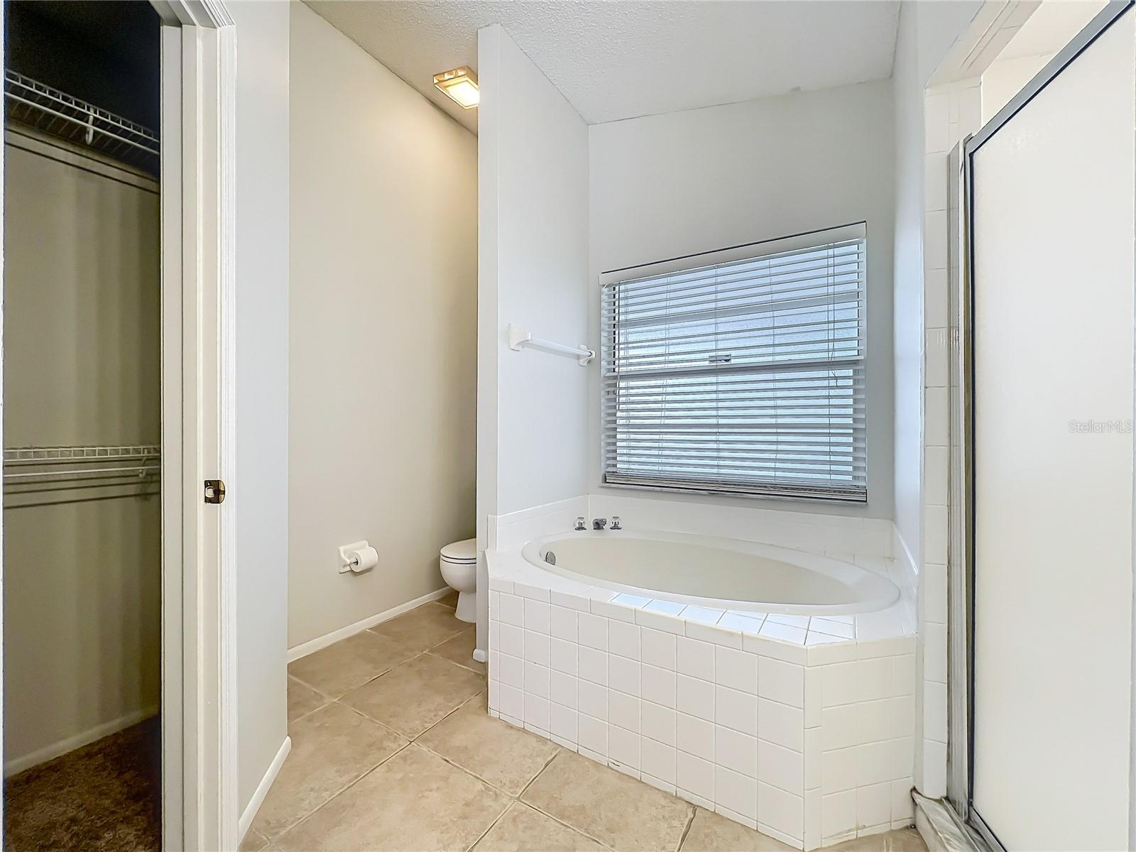 LAKE HAMMER ESTATES - Residential