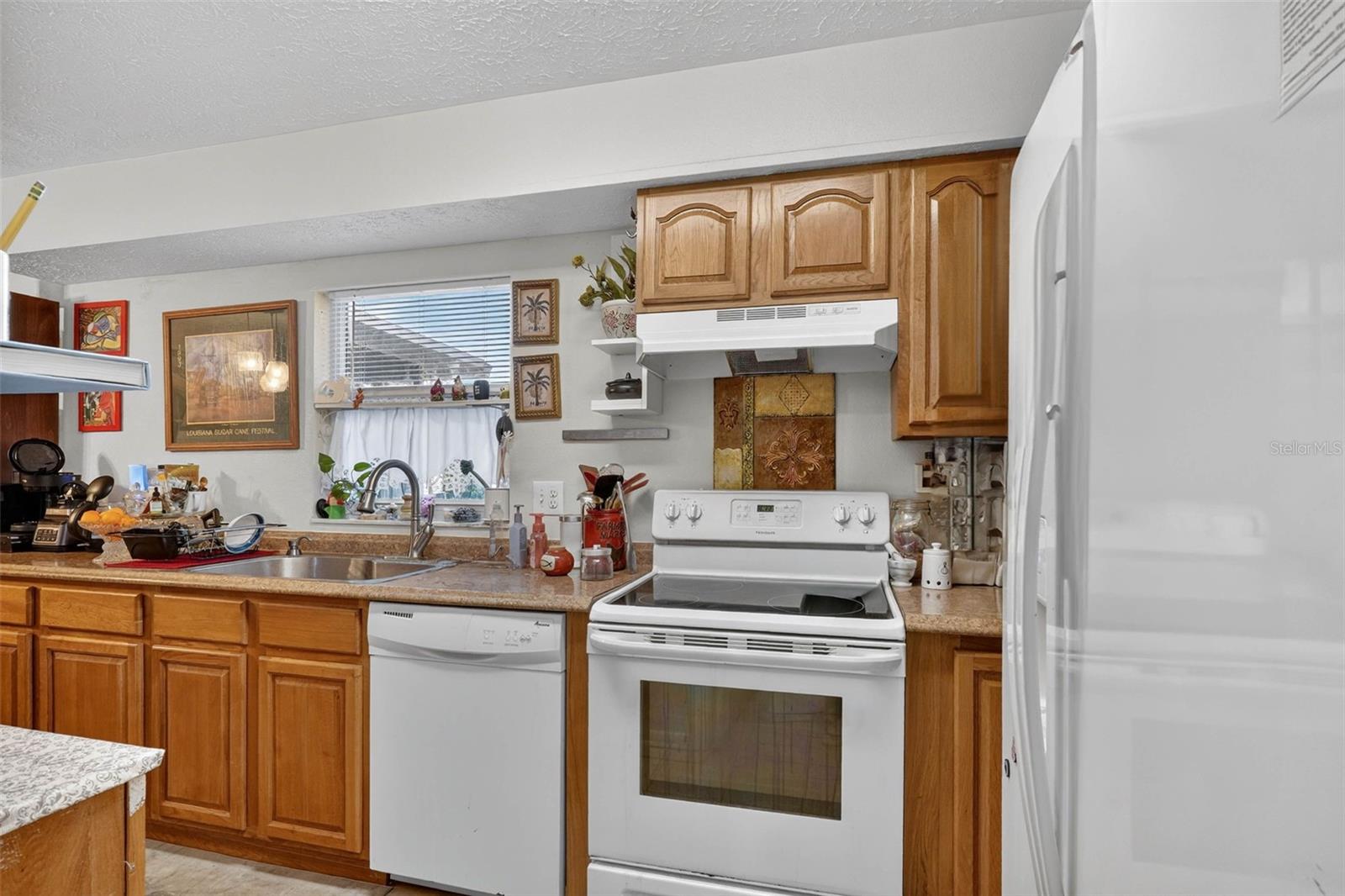 LOGAN GATE VILLAGE UNIT 1 - Residential