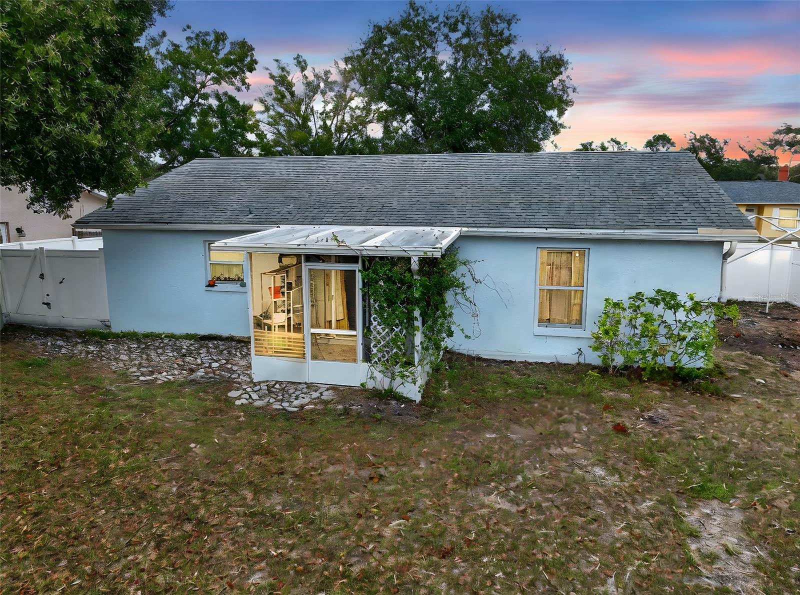 LOGAN GATE VILLAGE UNIT 1 - Residential