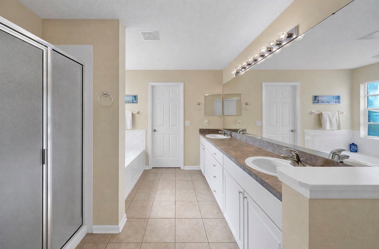 FISHHAWK RANCH TOWNCENTER PH! - Residential