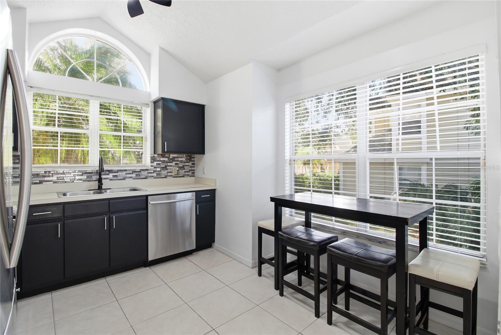 CAMBRIDGE COMMONS - Residential