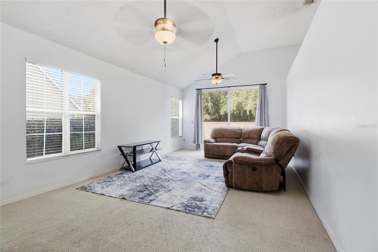 CAMBRIDGE COMMONS - Residential